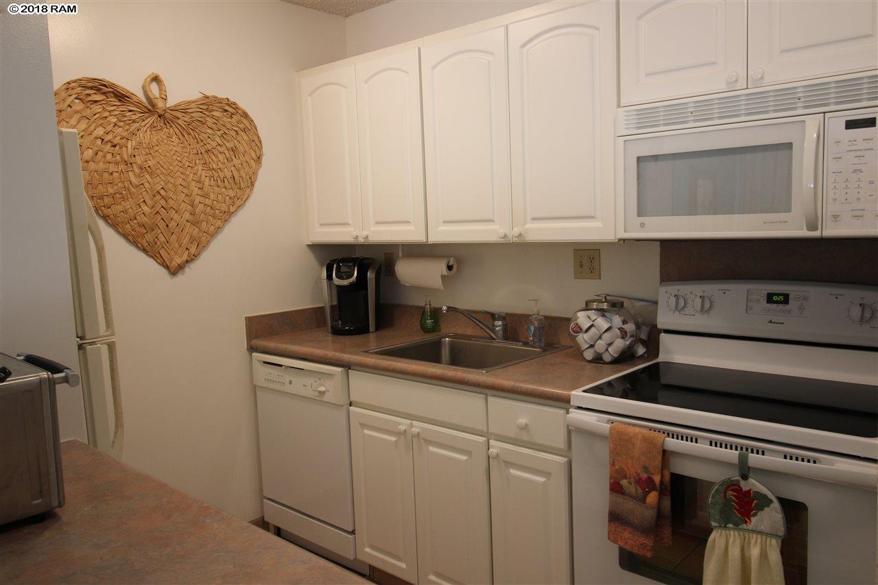 Sugar Beach Resort condo # 111, Kihei, Hawaii - photo 9 of 22