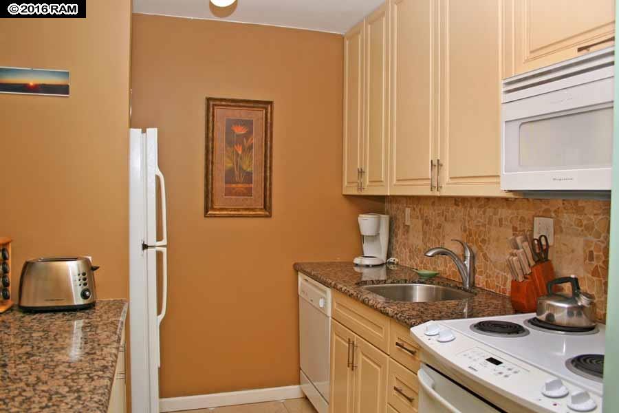 Sugar Beach Resort condo # 418, Kihei, Hawaii - photo 10 of 15