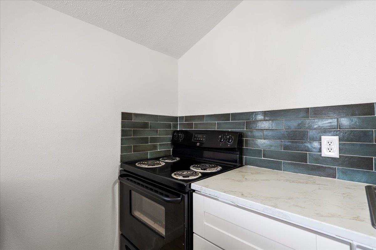 145  Ohukai Rd , Kihei home - photo 11 of 35