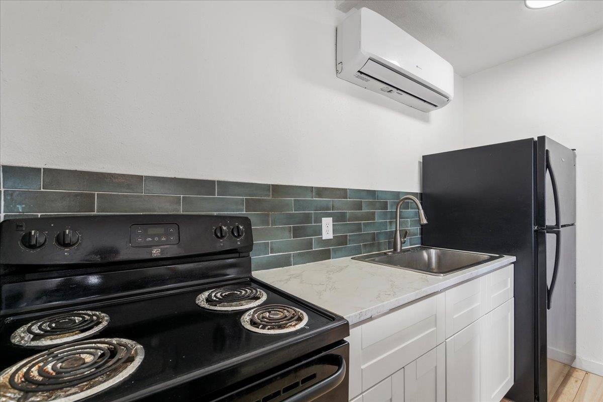 145  Ohukai Rd , Kihei home - photo 10 of 35