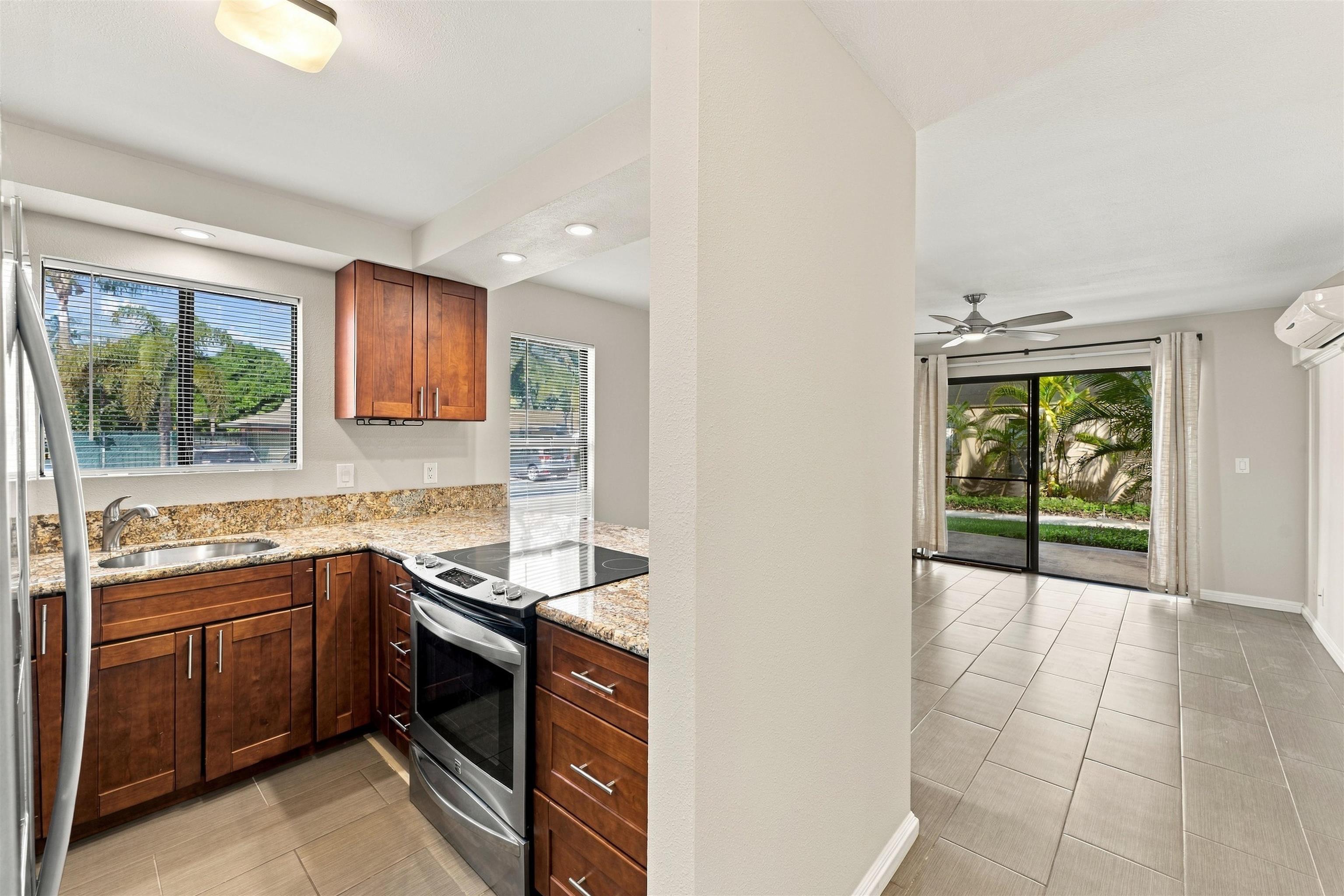 Maui Gardens condo # E-106, Kihei, Hawaii - photo 4 of 32