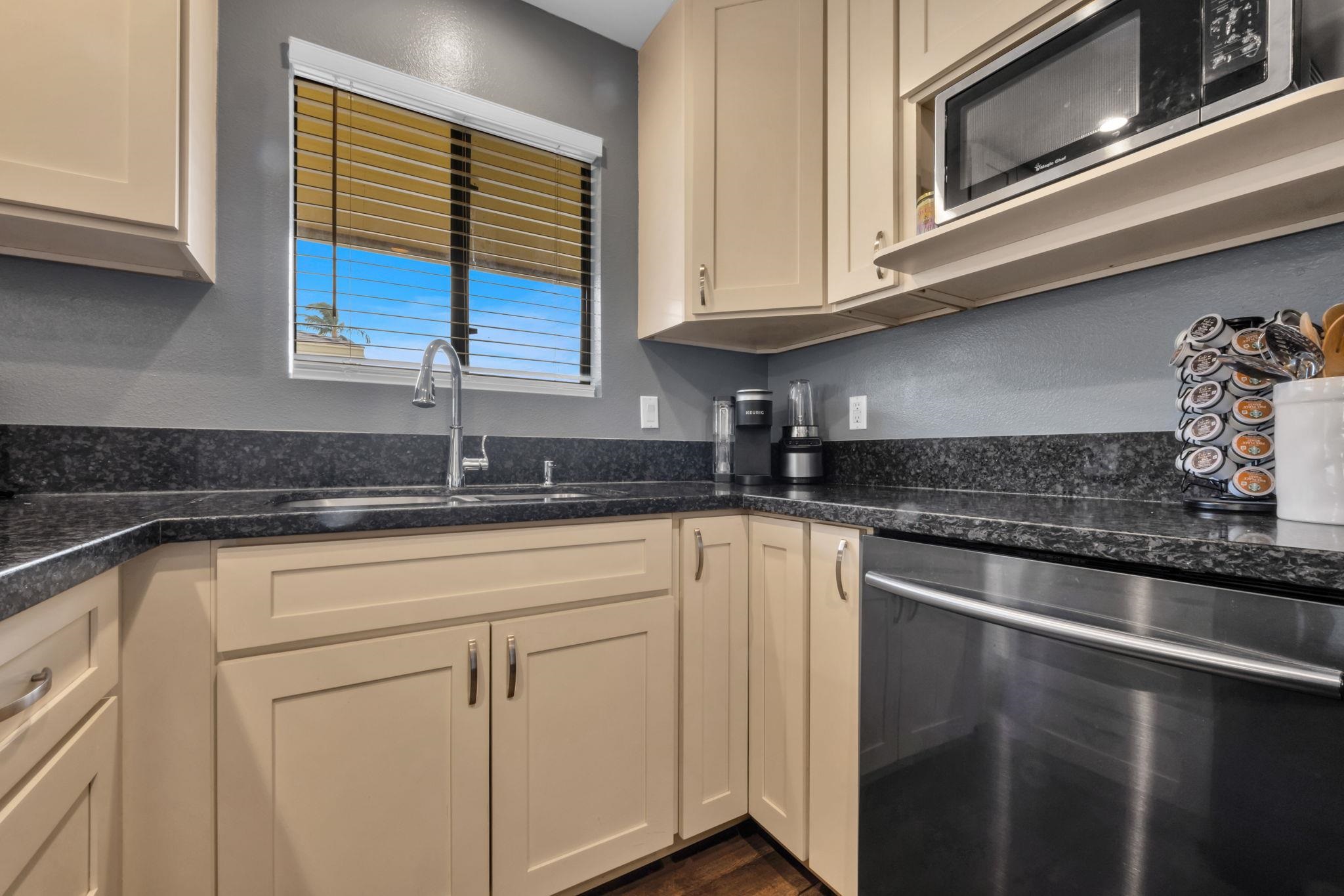 Maui Gardens condo # F 201, Kihei, Hawaii - photo 6 of 39