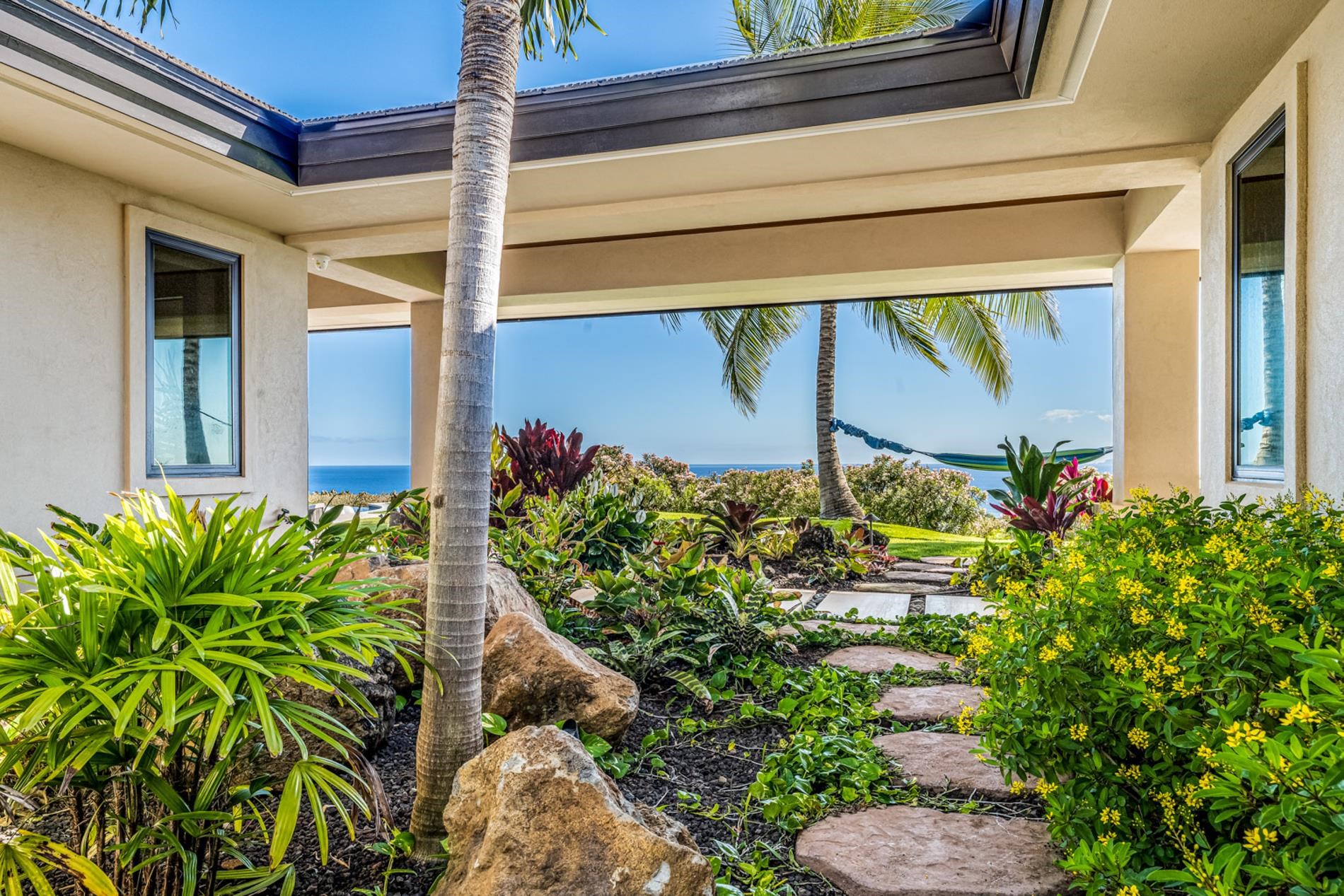 147  Haniu St Launiupoko, Lahaina home - photo 19 of 35