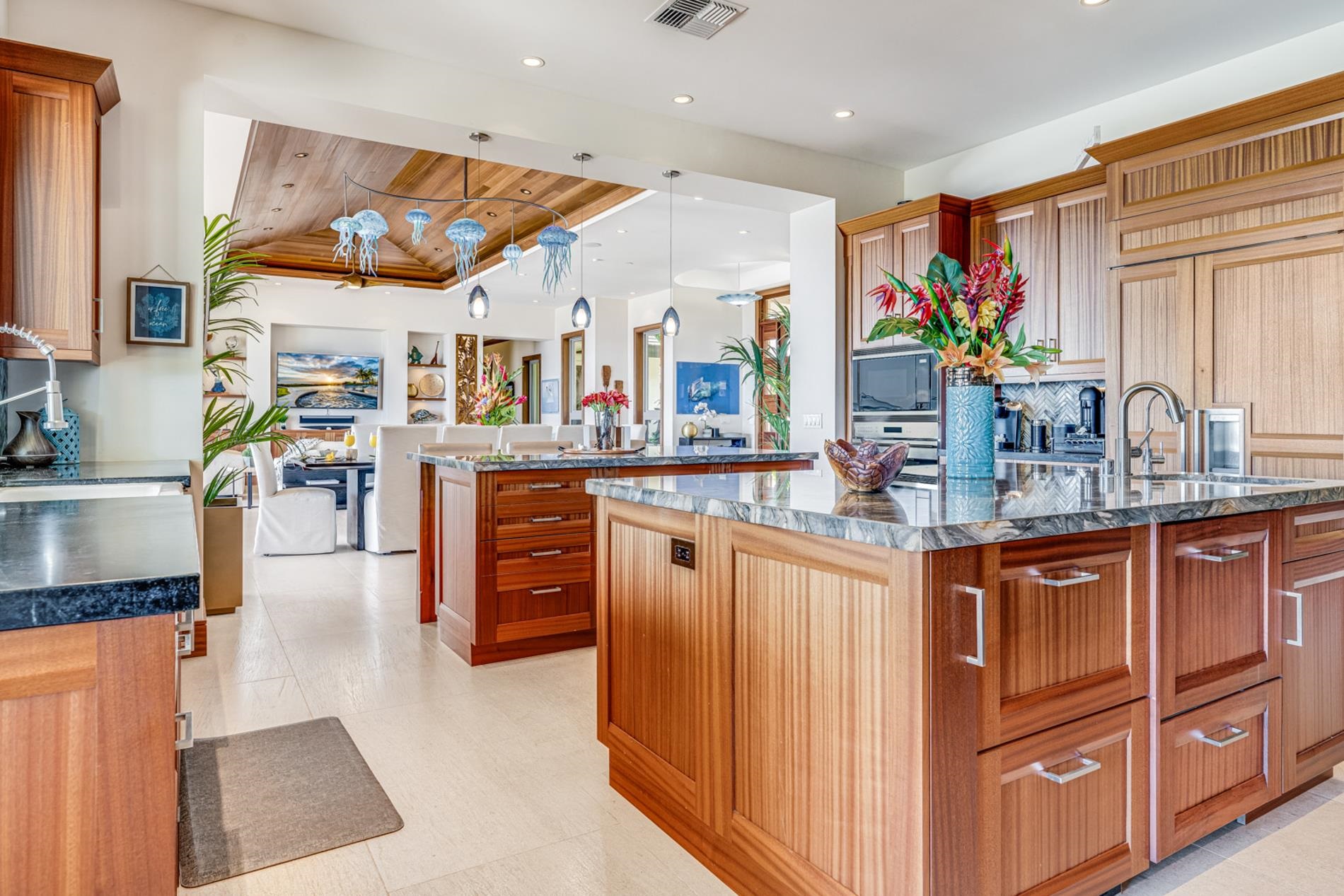 147  Haniu St Launiupoko, Lahaina home - photo 9 of 35