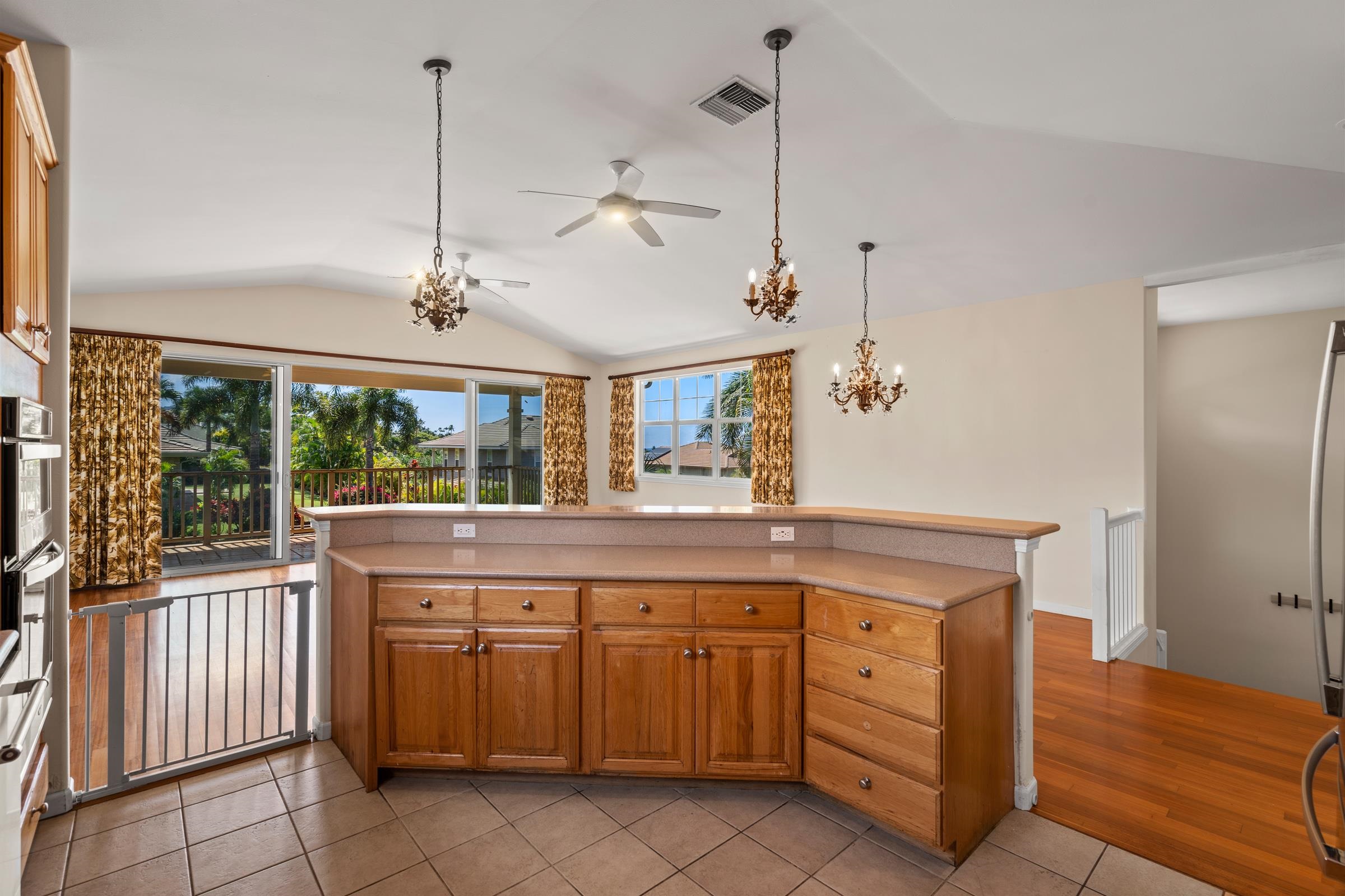 147  Hoohale St Kilohana Ridge, Kihei home - photo 16 of 50