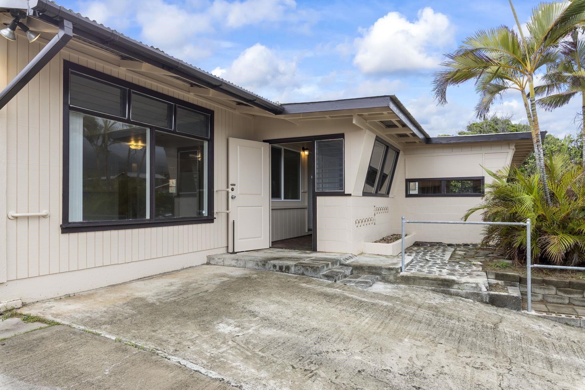 147  Papa Ave , Kahului home - photo 3 of 44