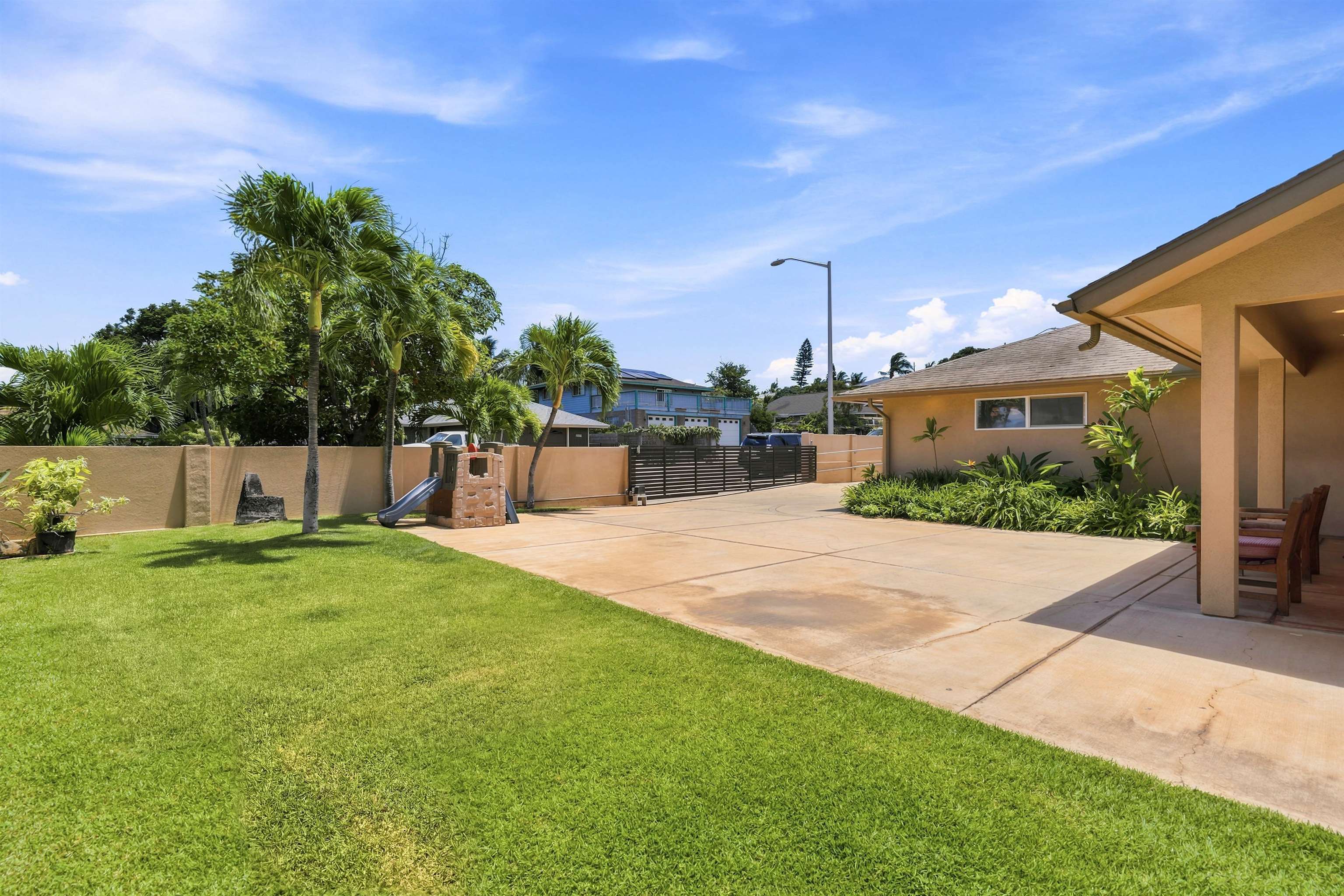 148  Alulike St North Kihei, Kihei home - photo 4 of 34