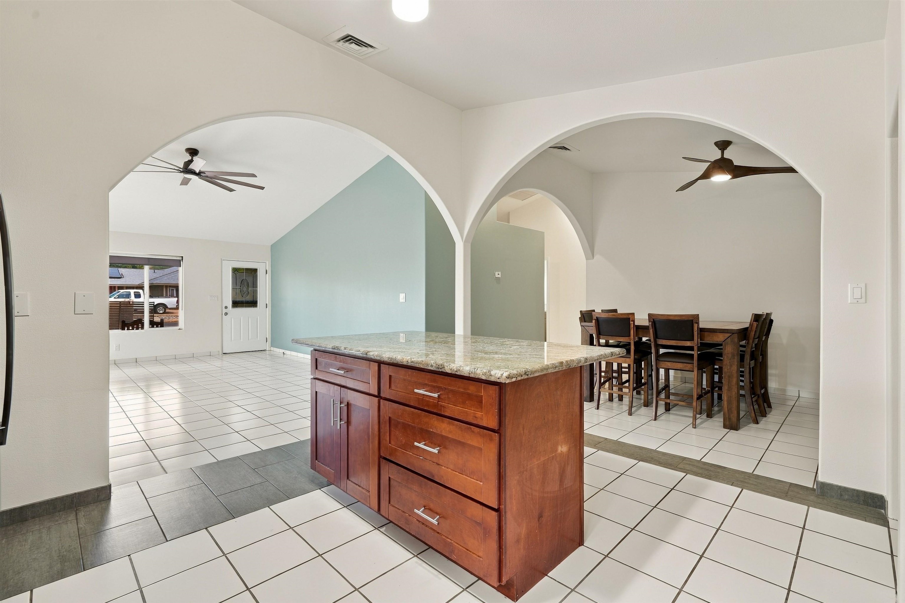 148  E Alulike St North Kihei, Kihei home - photo 15 of 42