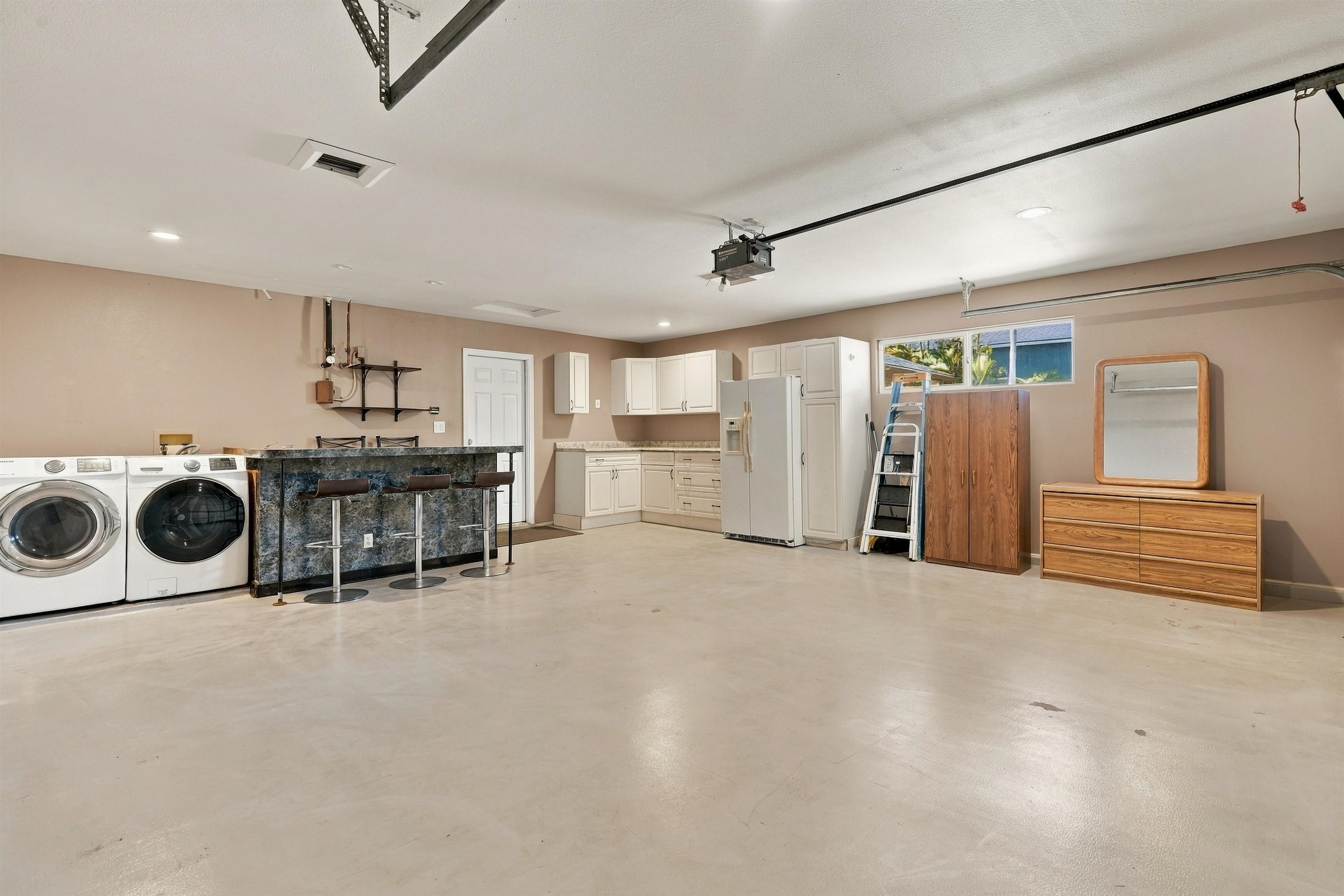 148  E Alulike St North Kihei, Kihei home - photo 27 of 42