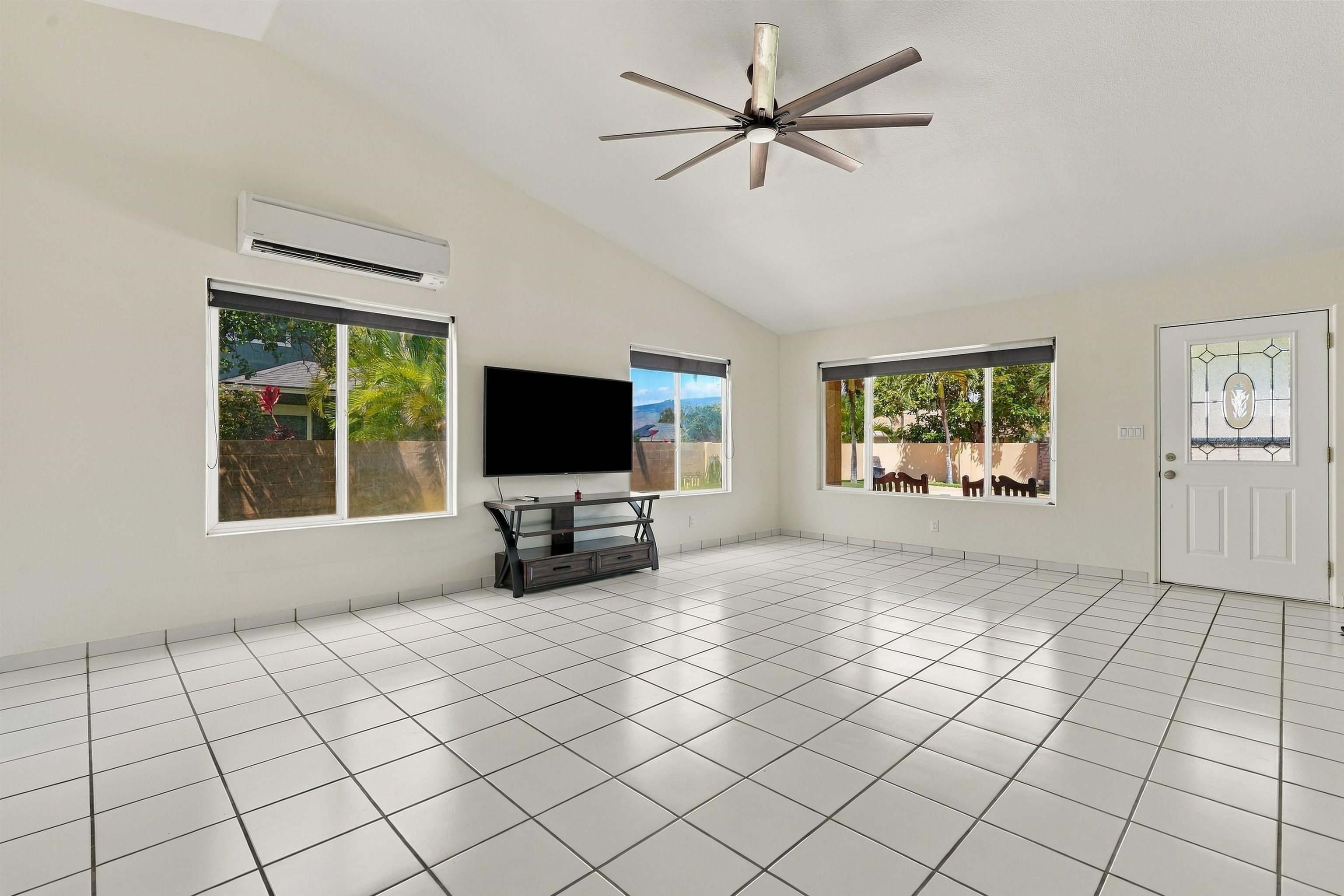 148  E Alulike St North Kihei, Kihei home - photo 9 of 42