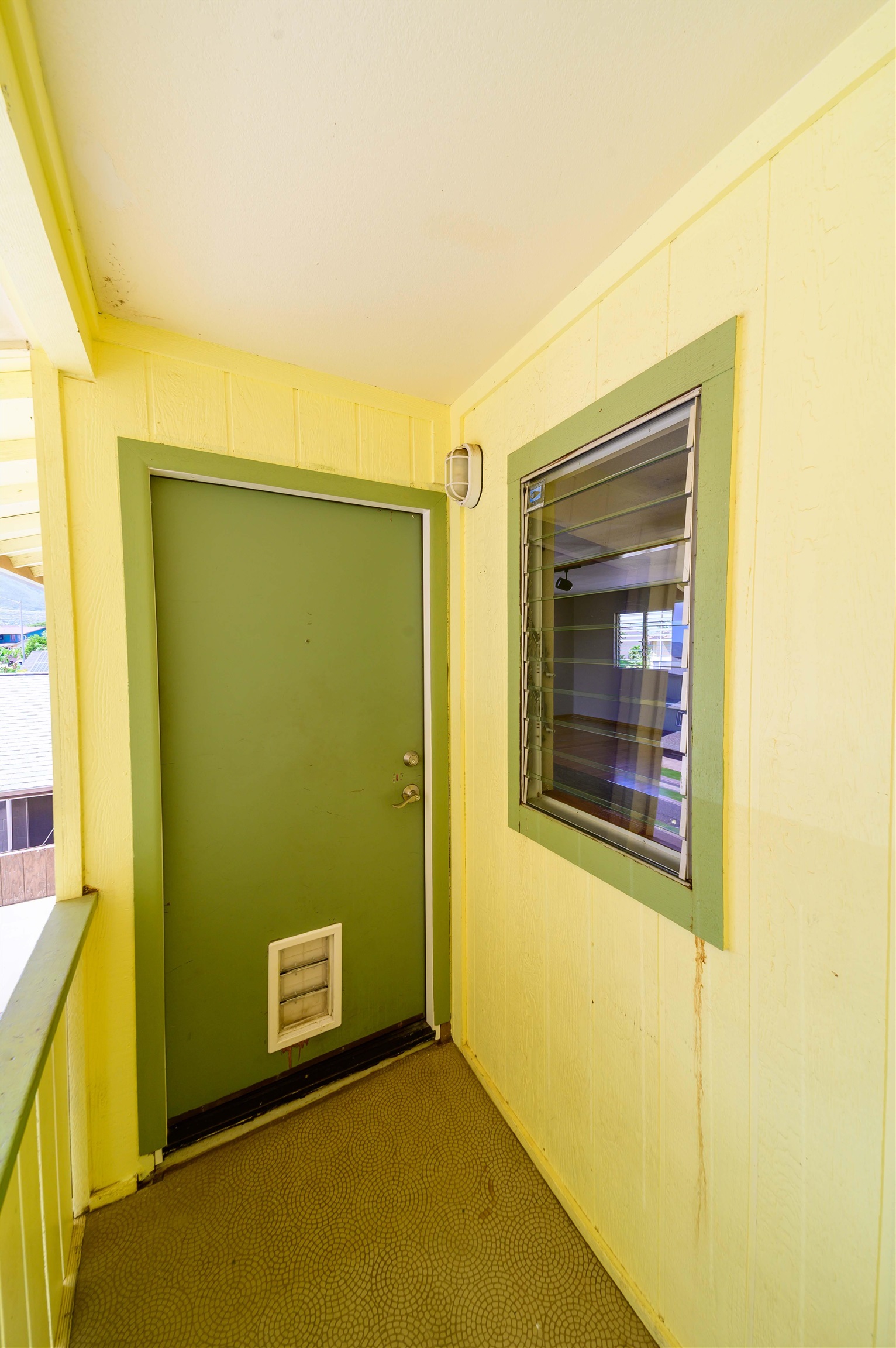 148  Hoomoku St , Kahului home - photo 4 of 37