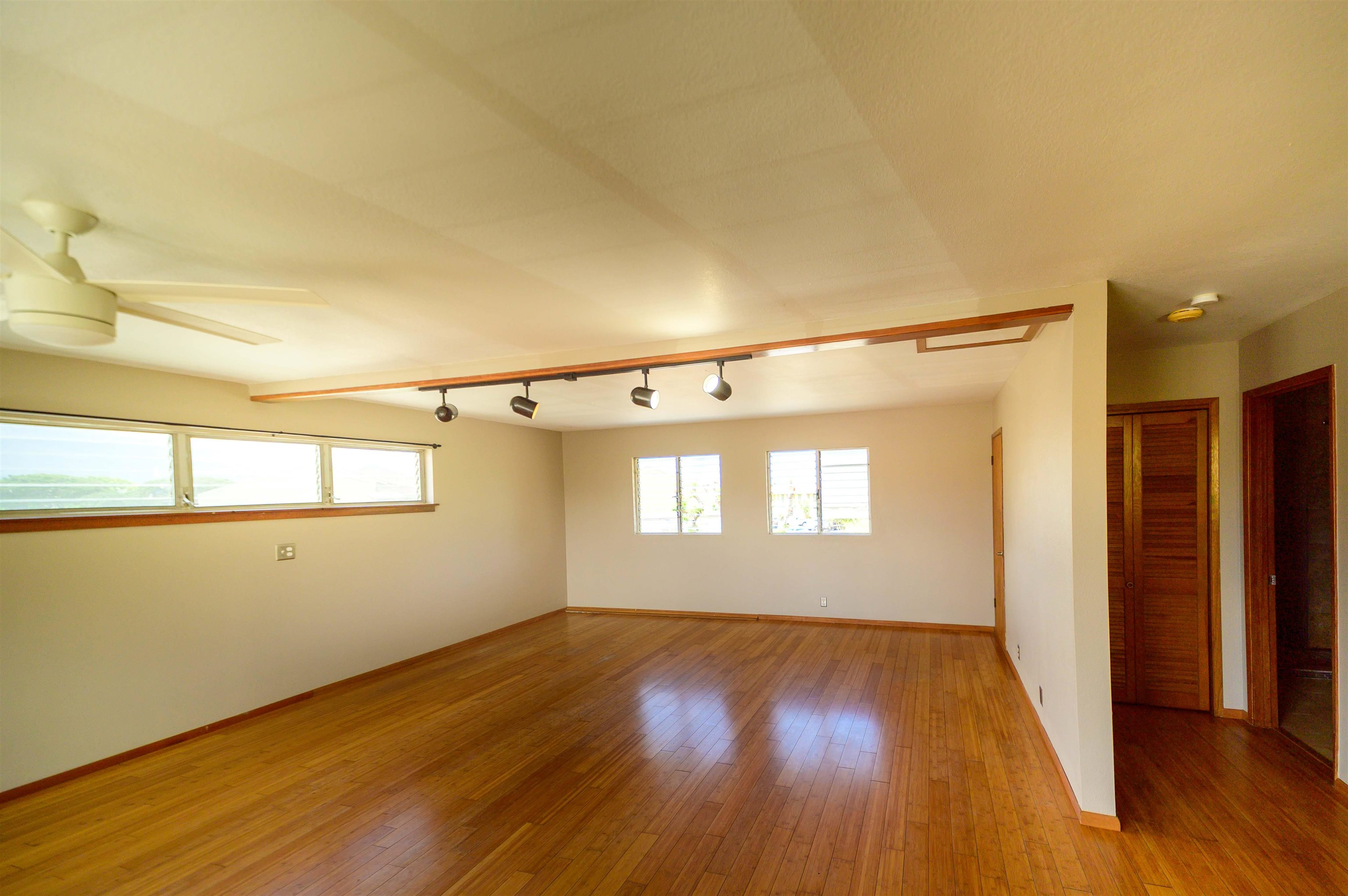 148  Hoomoku St , Kahului home - photo 7 of 37