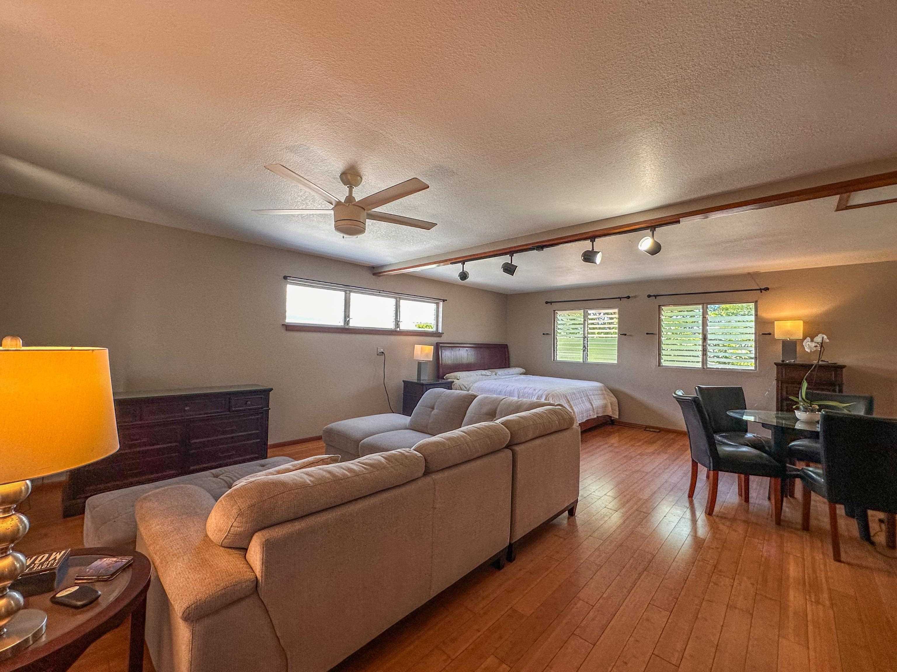 148  Hoomoku St , Kahului home - photo 10 of 46