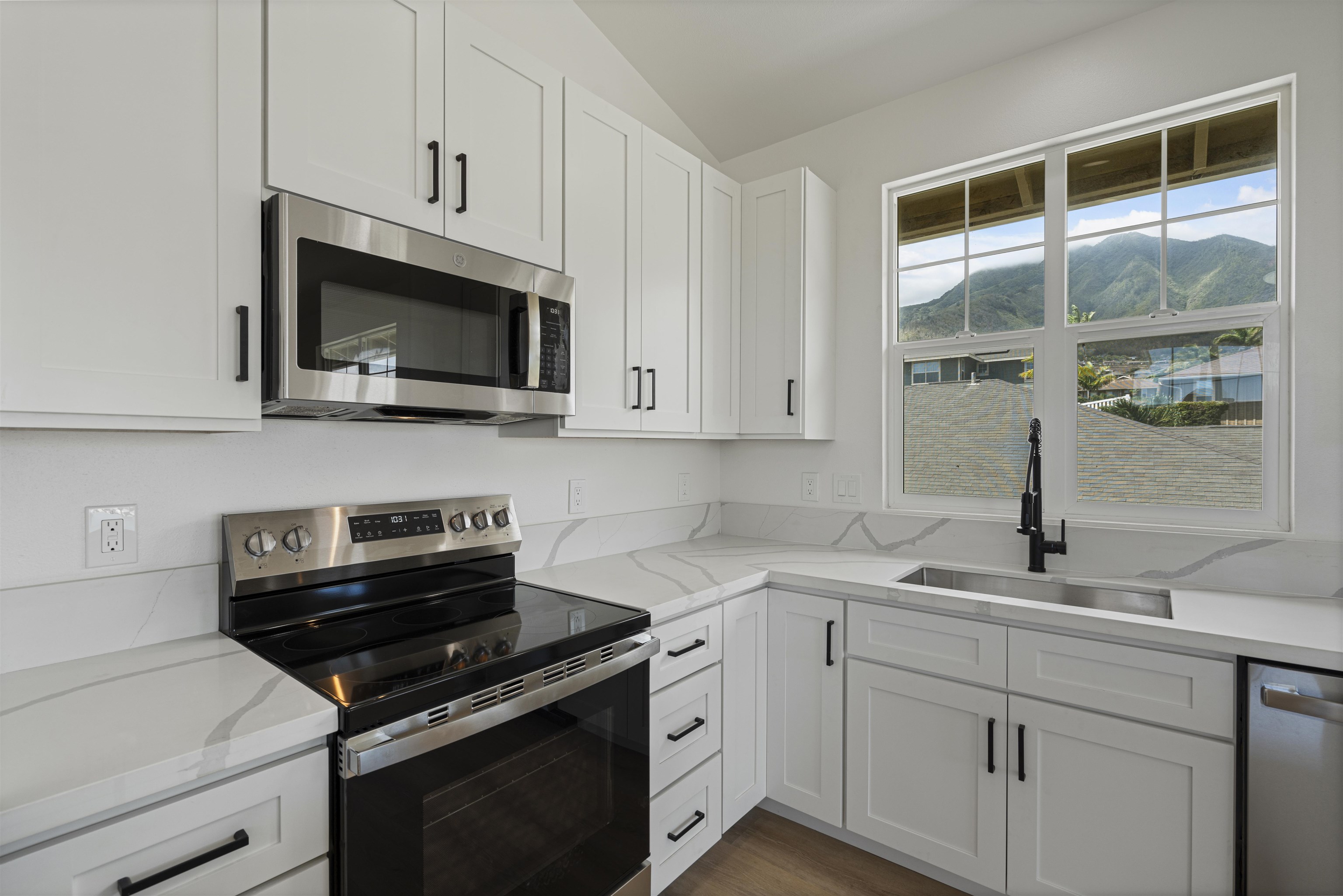 15  Awikiwiki Pl , Wailuku home - photo 11 of 30