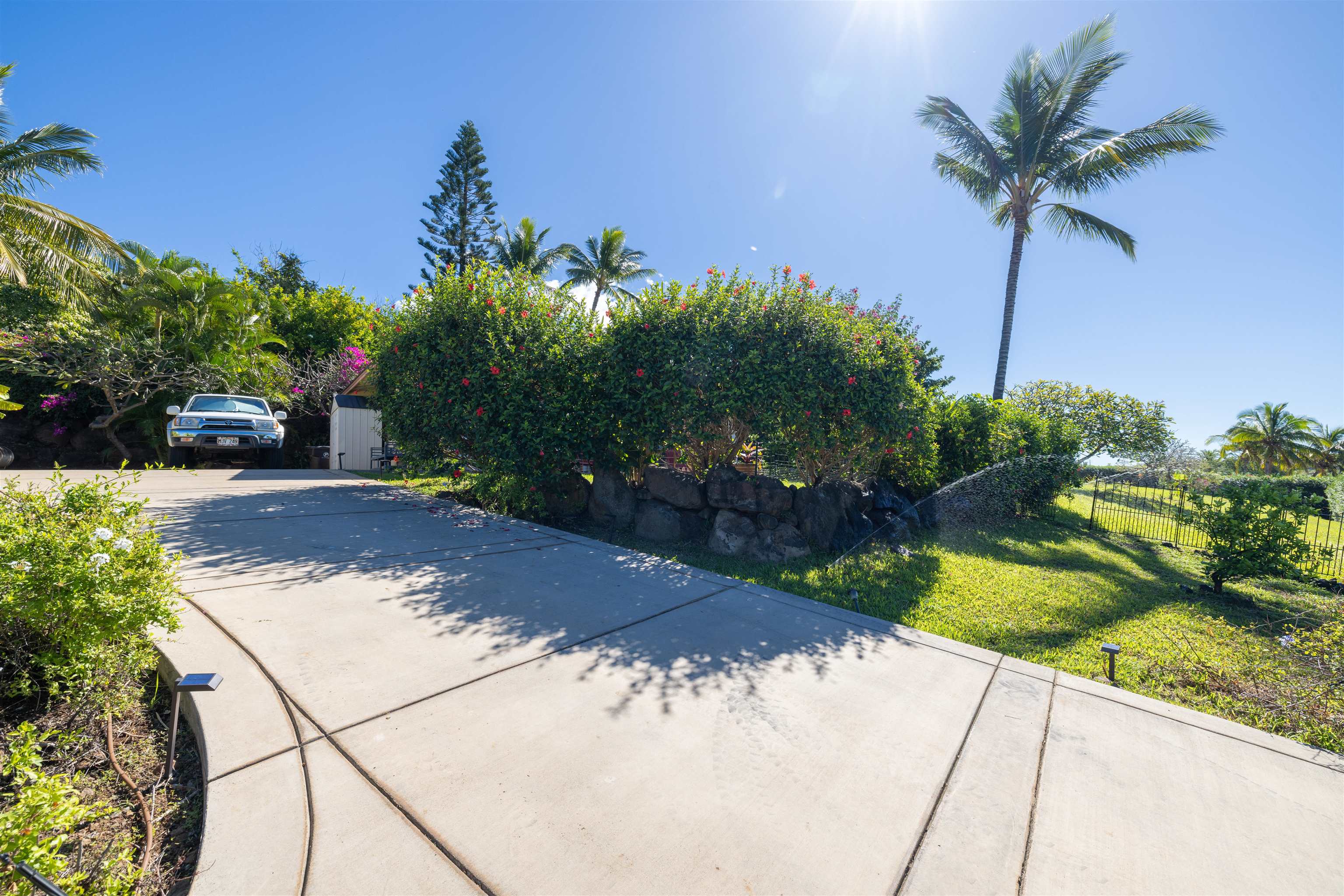 15  Huapala St , Lahaina home - photo 34 of 50