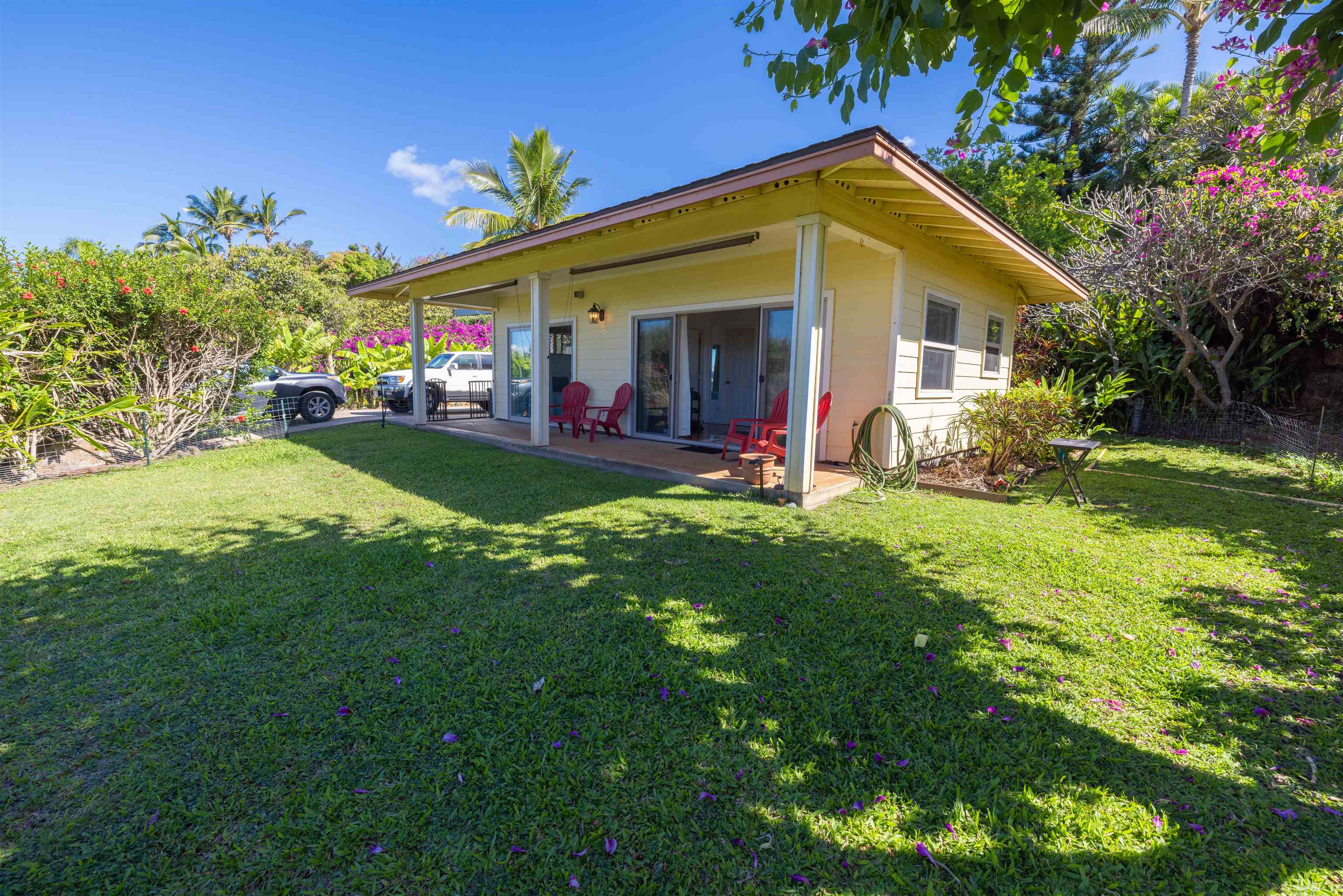 15  Huapala St , Lahaina home - photo 39 of 50