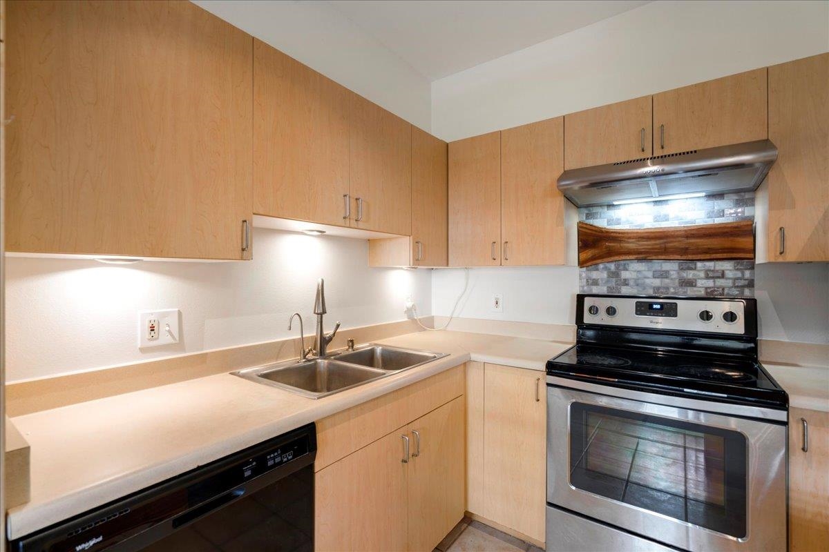 Napili Villas condo # 24-2, Lahaina, Hawaii - photo 5 of 24