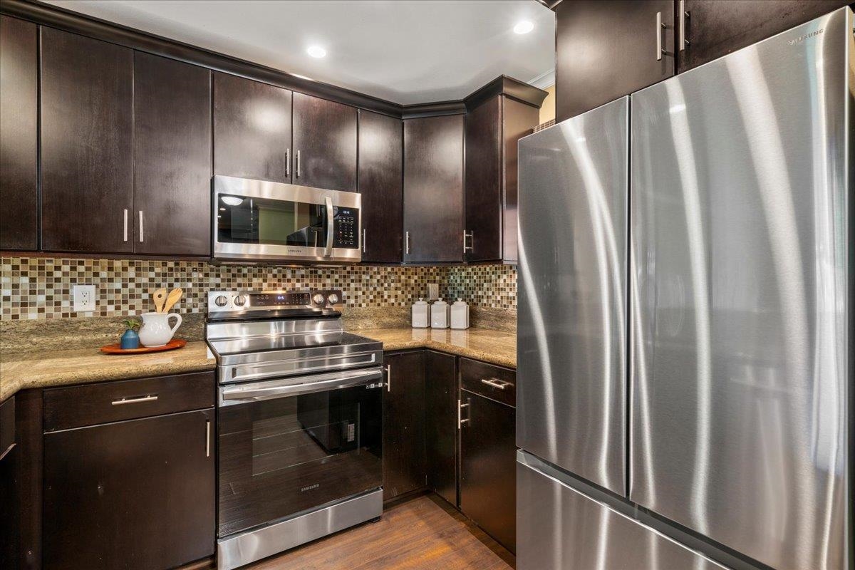 Haleakala Gardens condo # 11B, Kihei, Hawaii - photo 12 of 33