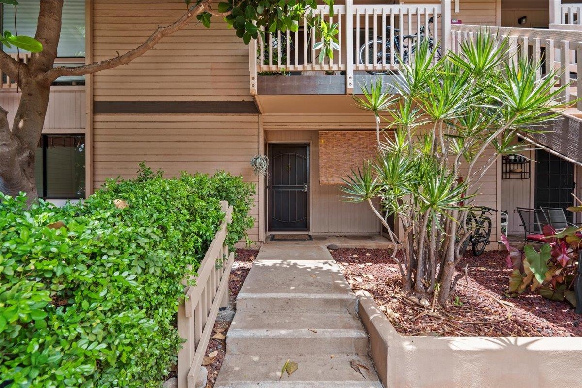 Haleakala Gardens condo # 11B, Kihei, Hawaii - photo 27 of 33