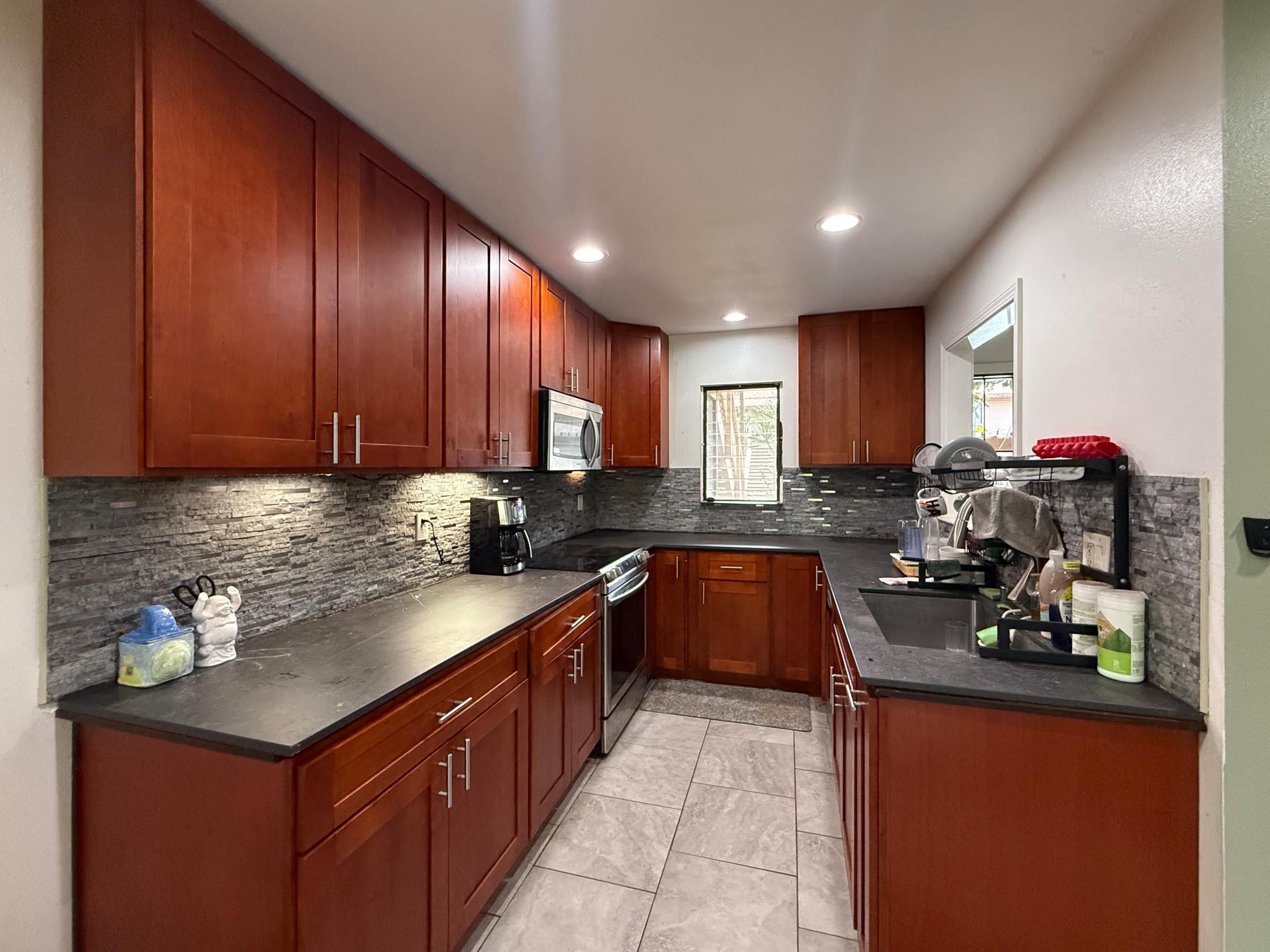 Haleakala Gardens condo # 1B, Kihei, Hawaii - photo 3 of 19