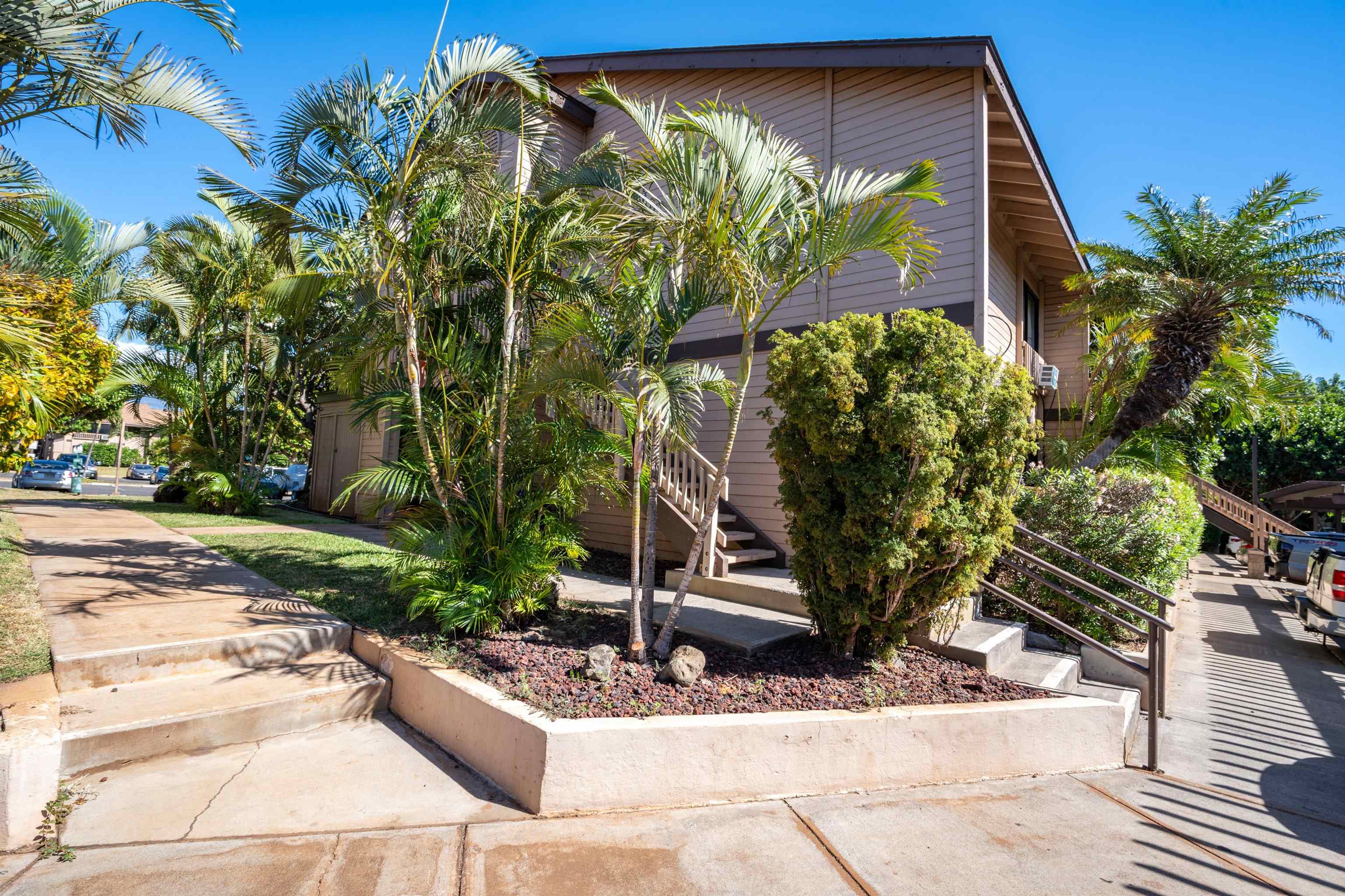 Haleakala Gardens condo # 2E, Kihei, Hawaii - photo 33 of 37