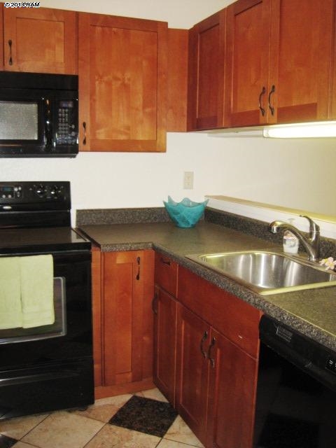 Haleakala Gardens condo # 9G, Kihei, Hawaii - photo 3 of 21