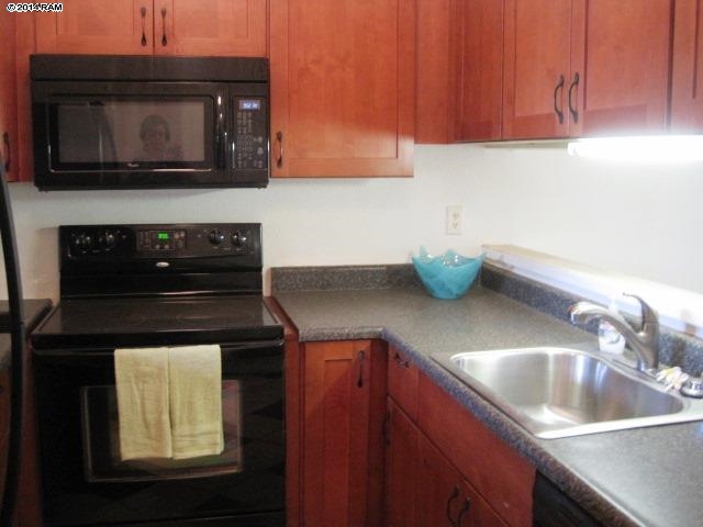 Haleakala Gardens condo # 9G, Kihei, Hawaii - photo 4 of 21