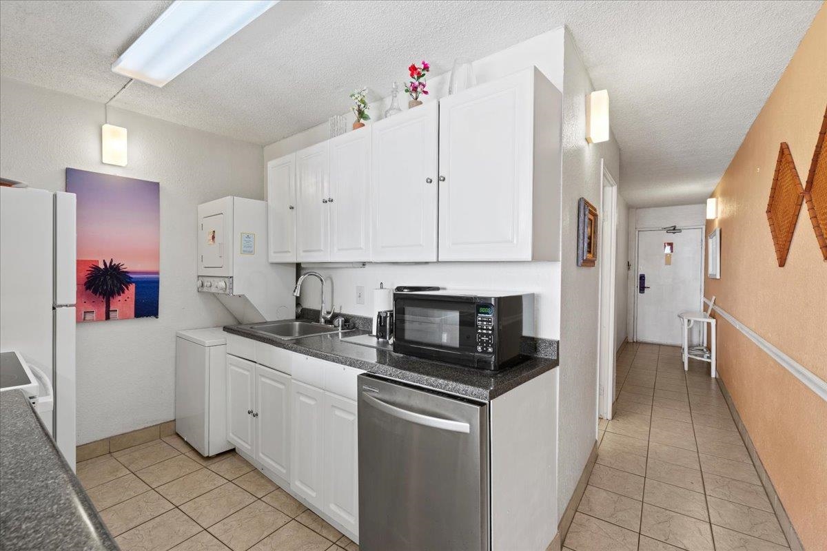 Island Sands condo # 103, Wailuku, Hawaii - photo 8 of 28