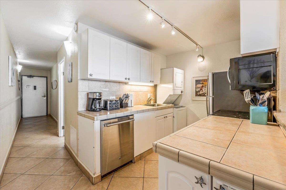 Island Sands condo # 110, Wailuku, Hawaii - photo 14 of 40