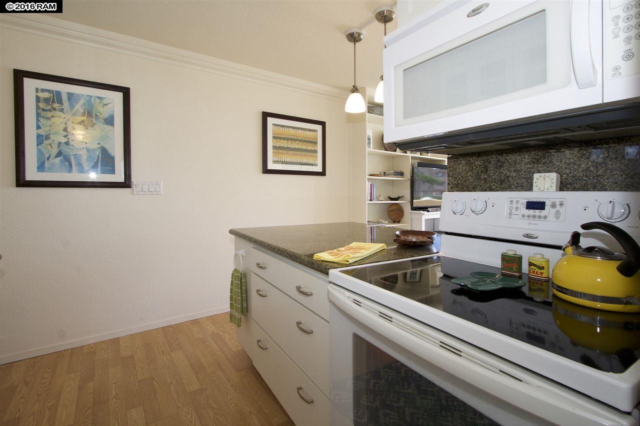 Island Sands condo # 203, Wailuku, Hawaii - photo 11 of 25