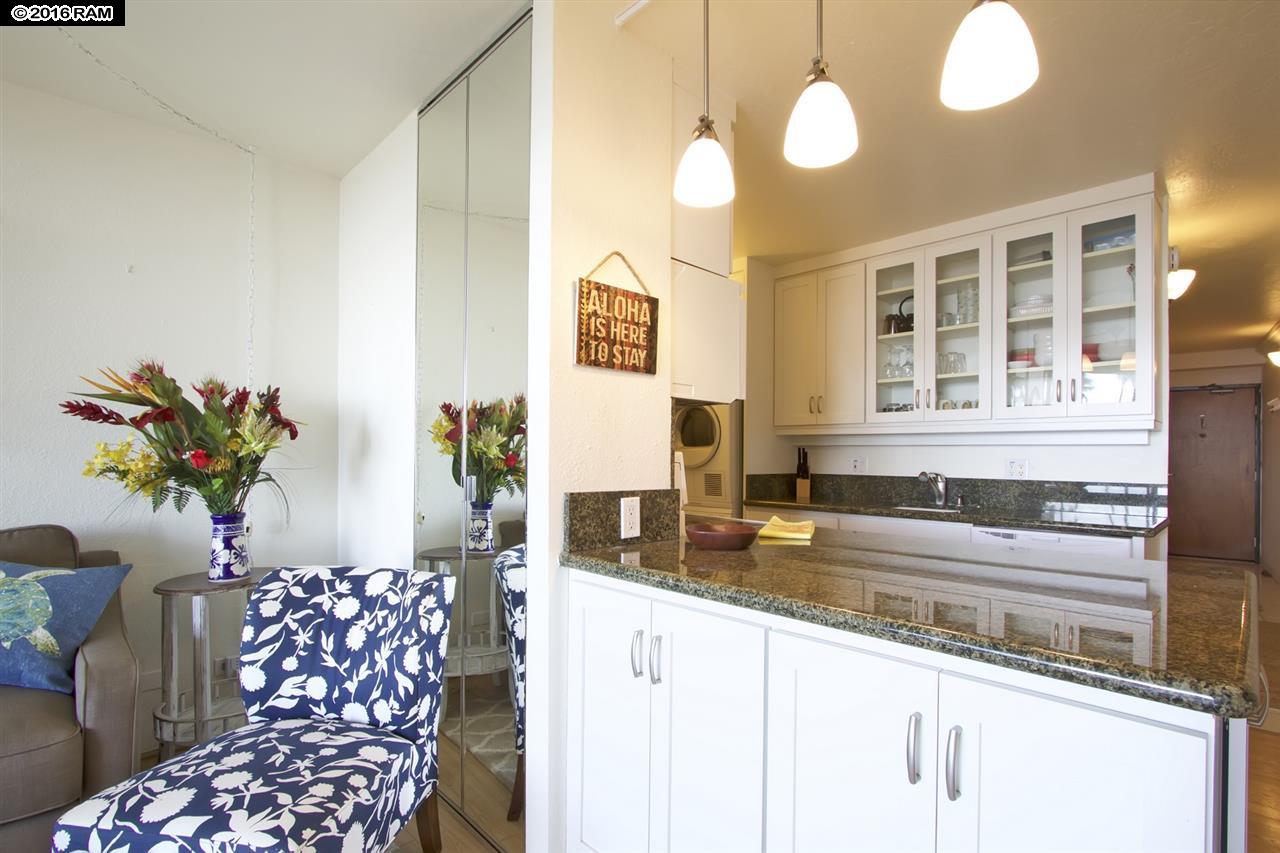 Island Sands condo # 203, Wailuku, Hawaii - photo 8 of 25