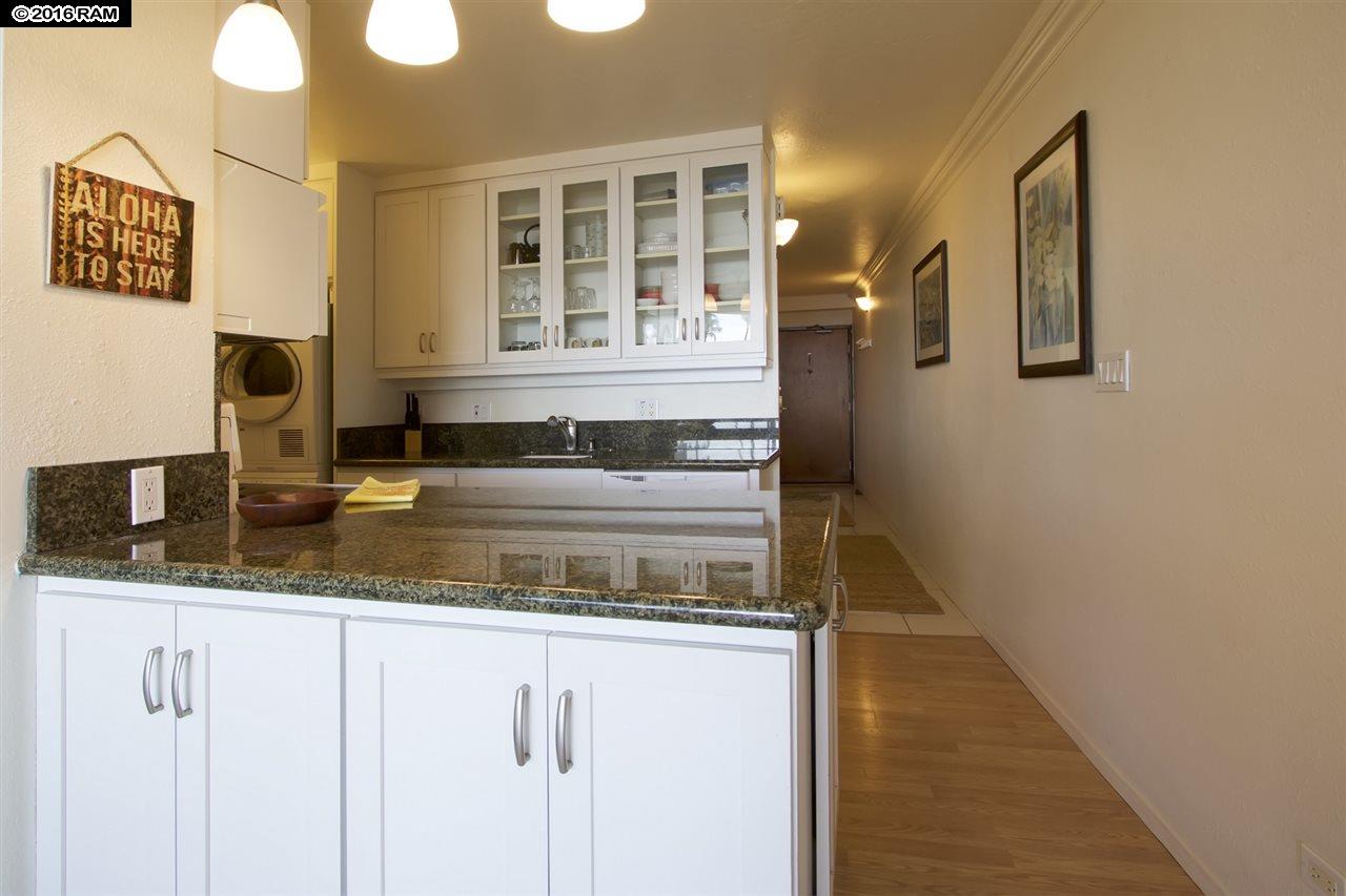 Island Sands condo # 203, Wailuku, Hawaii - photo 9 of 25