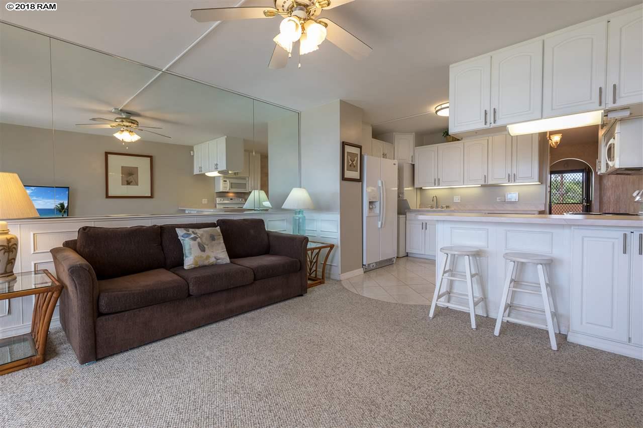 Island Sands condo # 303, Wailuku, Hawaii - photo 4 of 30