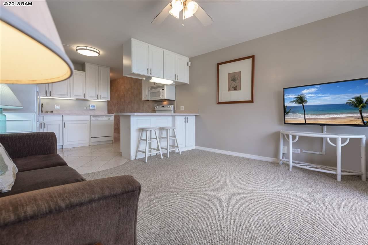 Island Sands condo # 303, Wailuku, Hawaii - photo 5 of 30