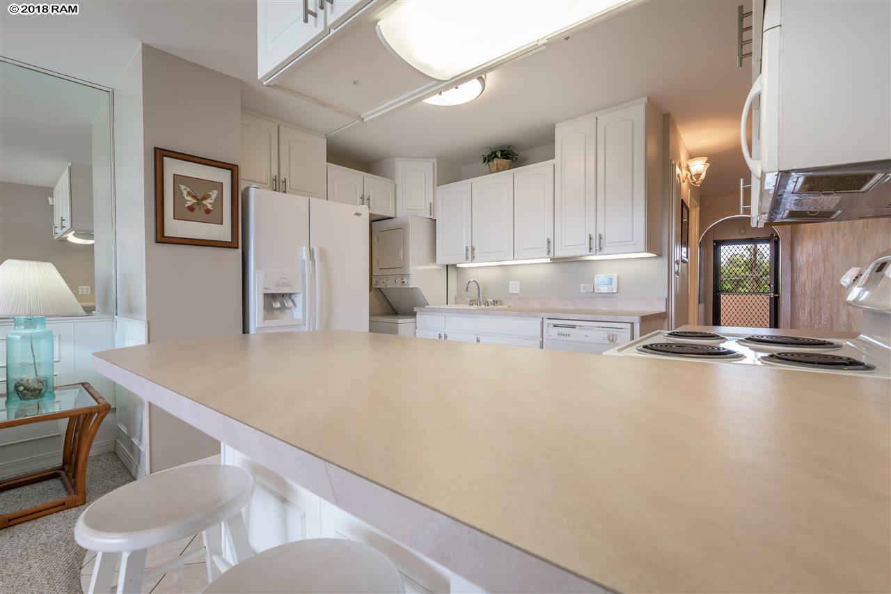 Island Sands condo # 303, Wailuku, Hawaii - photo 7 of 30