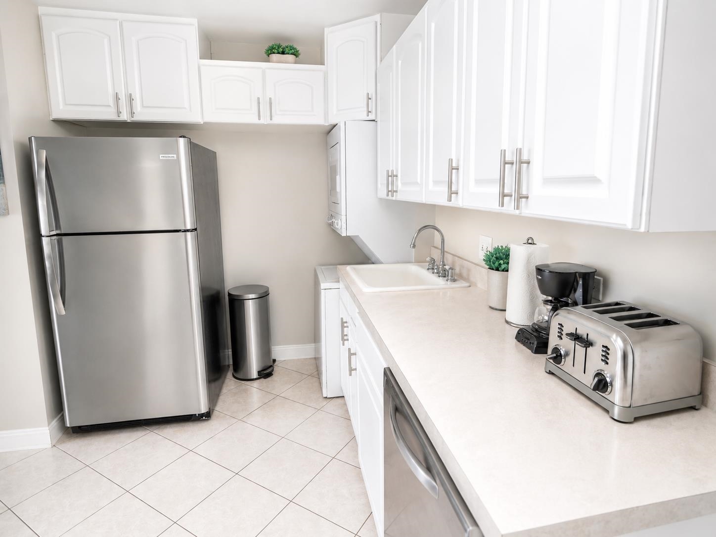 Island Sands condo # 303, Wailuku, Hawaii - photo 11 of 26