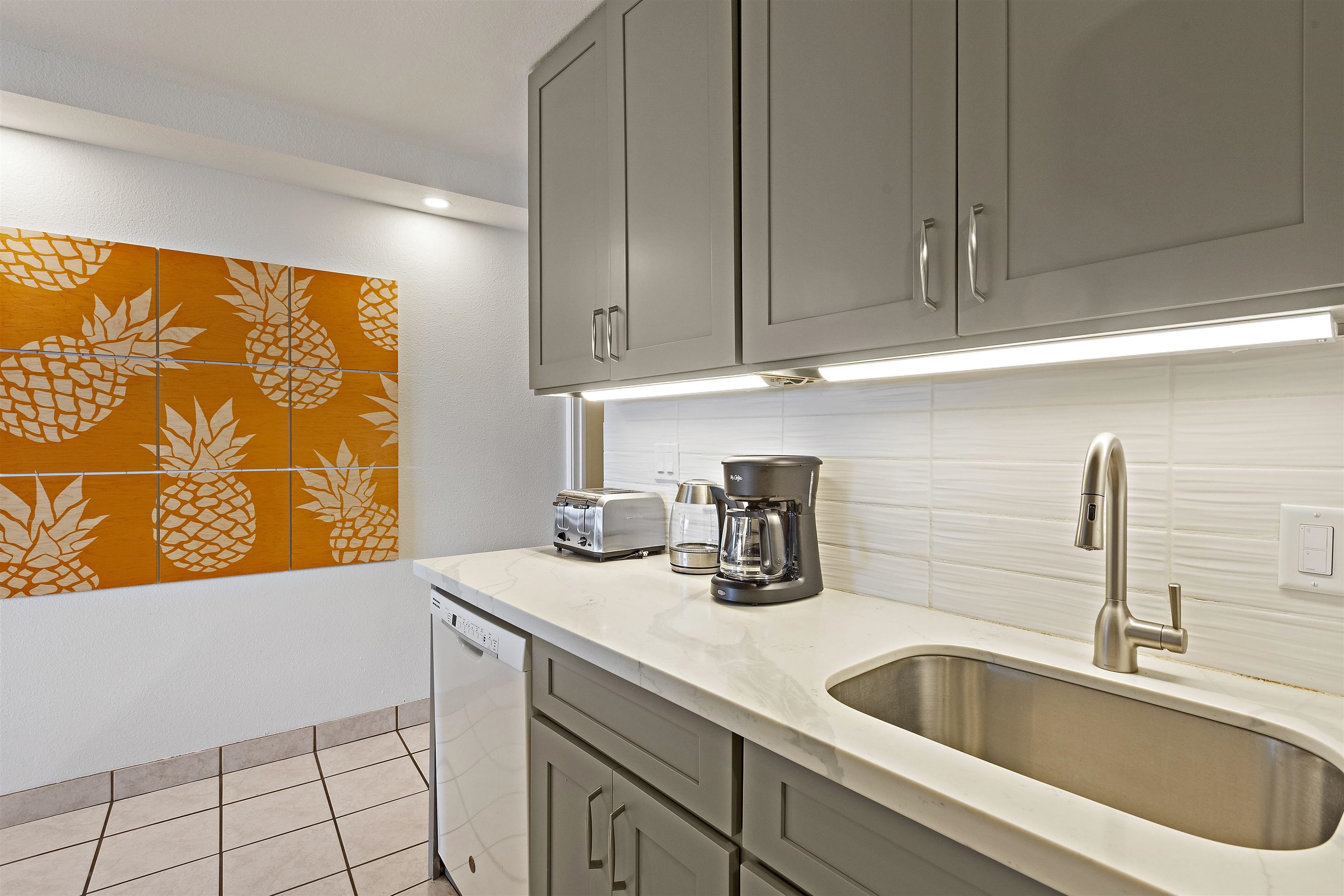 Island Sands condo # 502, Wailuku, Hawaii - photo 11 of 34