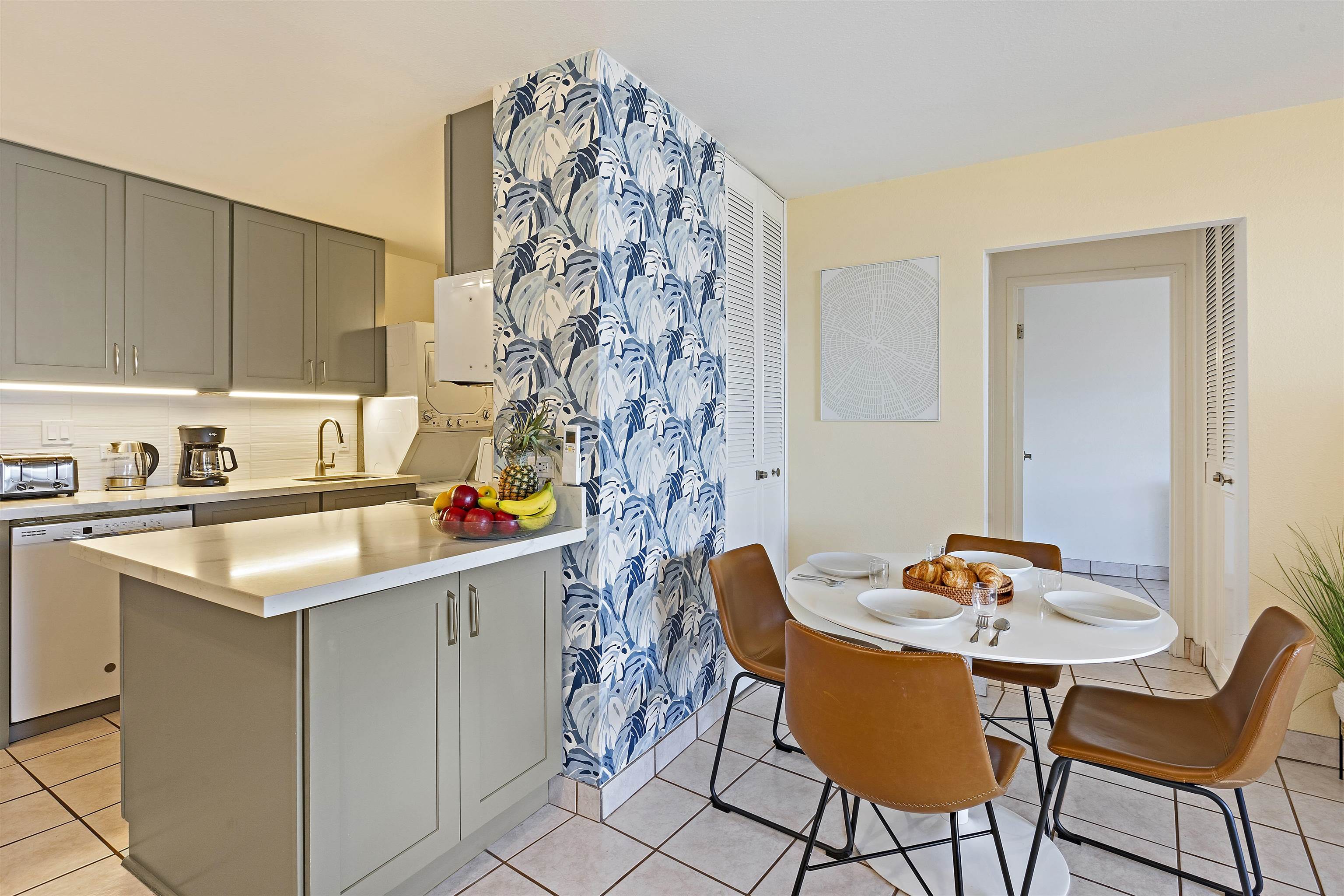 Island Sands condo # 502, Wailuku, Hawaii - photo 12 of 34