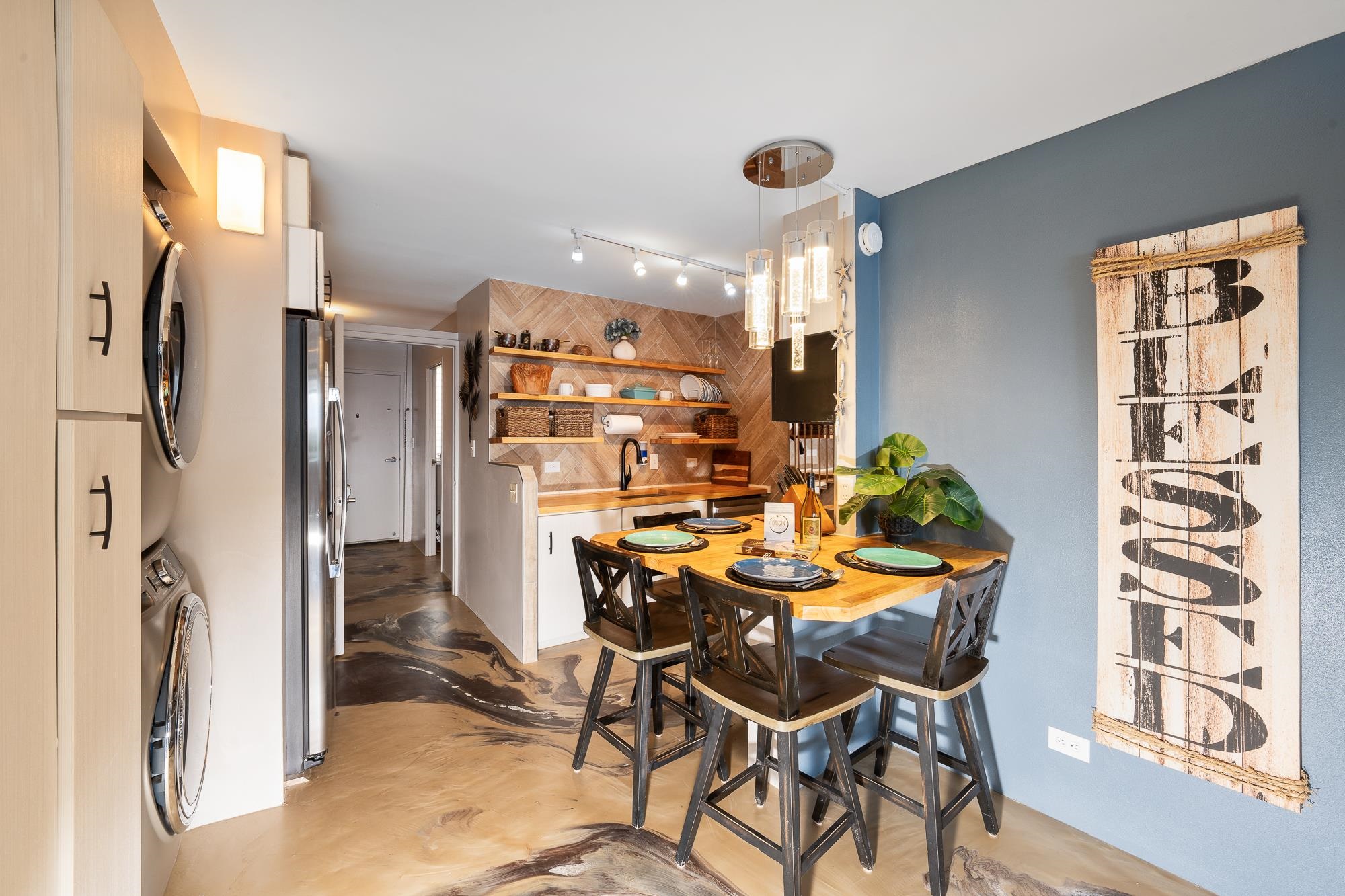 Island Sands condo # 511, Wailuku, Hawaii - photo 12 of 40