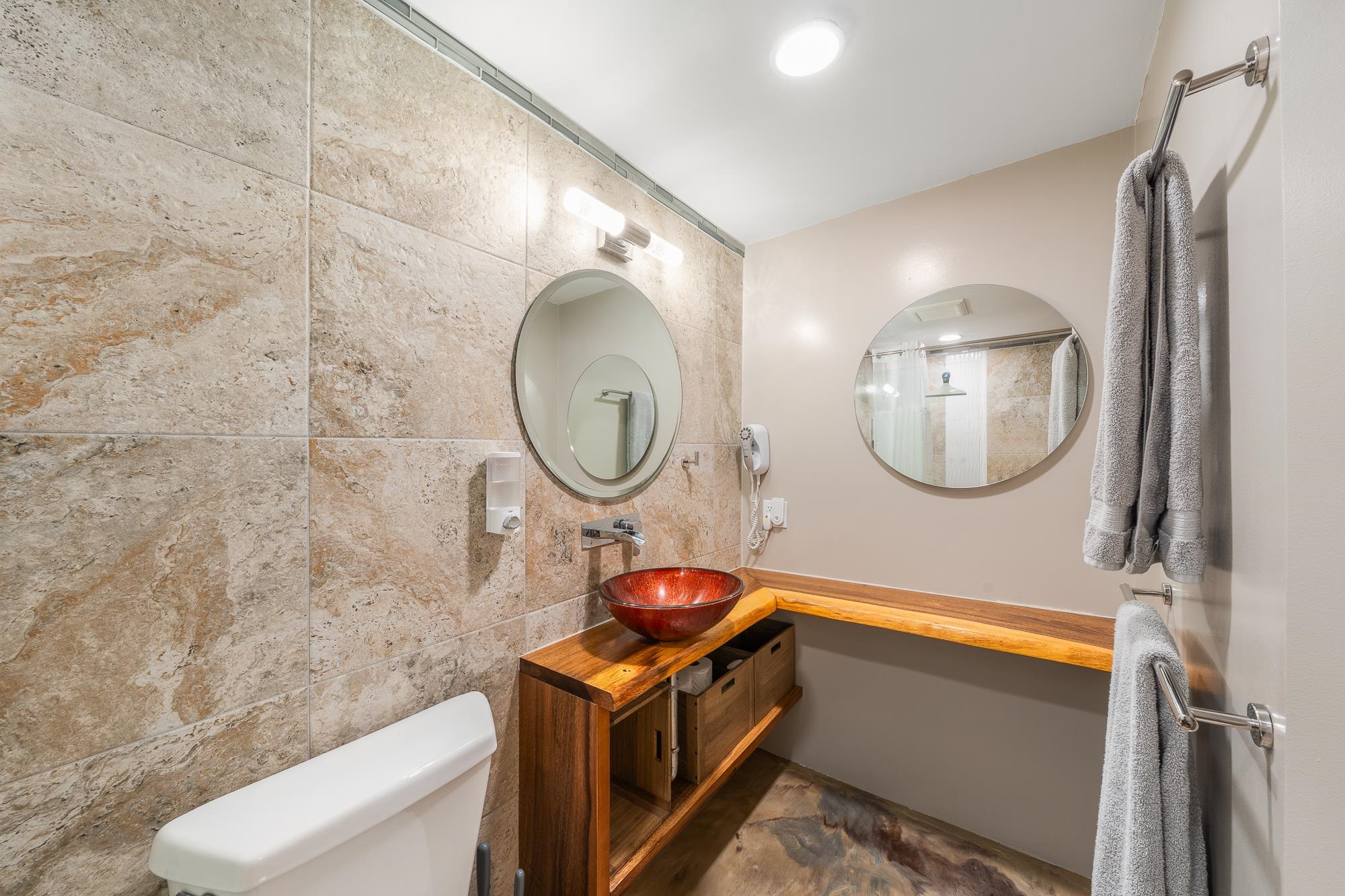 Island Sands condo # 511, Wailuku, Hawaii - photo 25 of 38