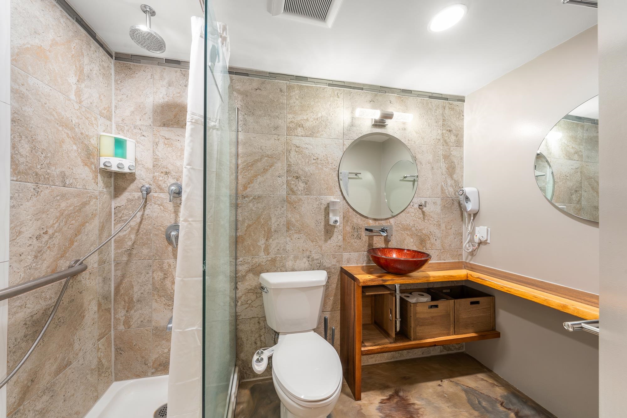 Island Sands condo # 511, Wailuku, Hawaii - photo 26 of 38