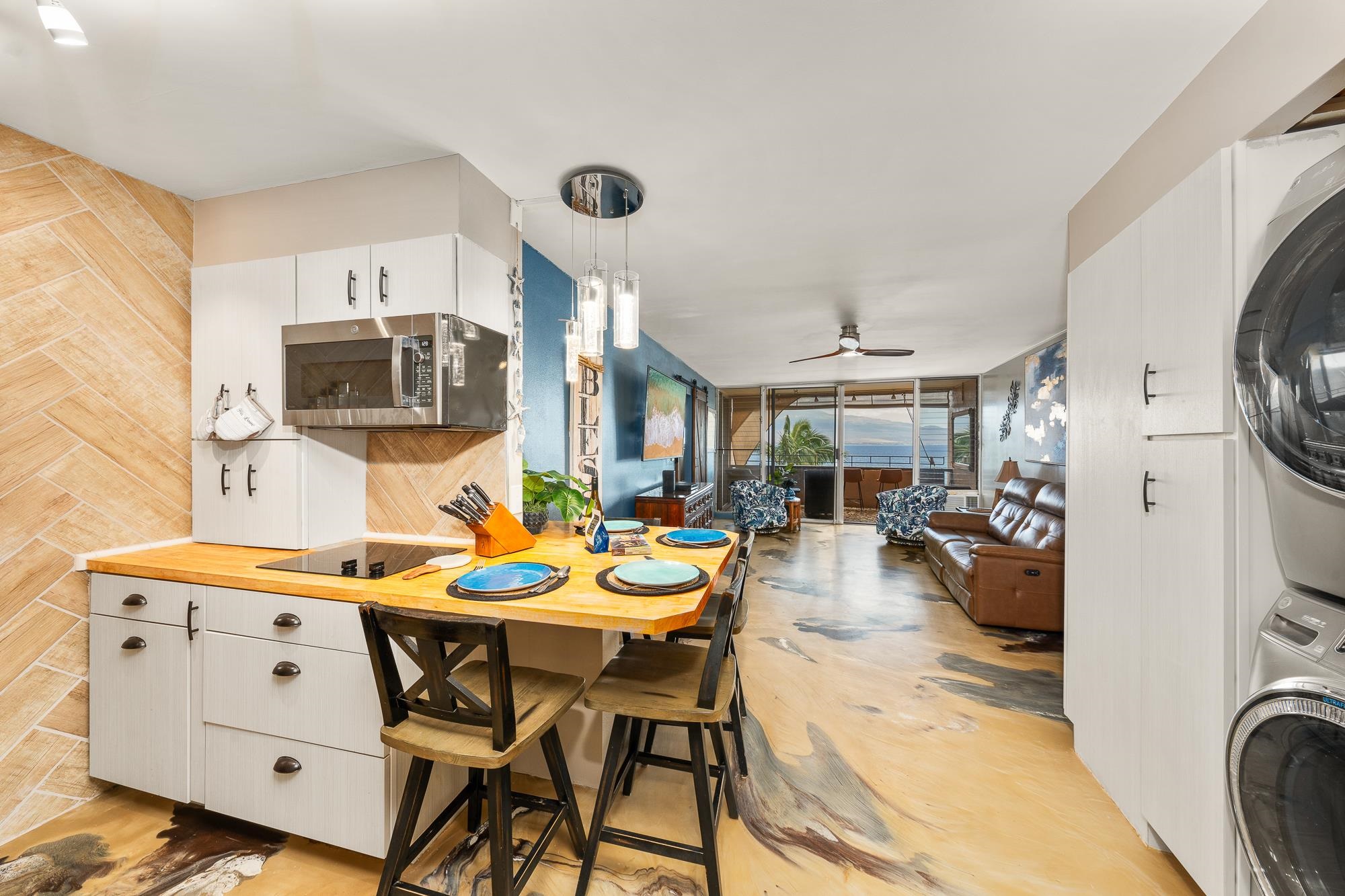 Island Sands condo # 511, Wailuku, Hawaii - photo 5 of 38