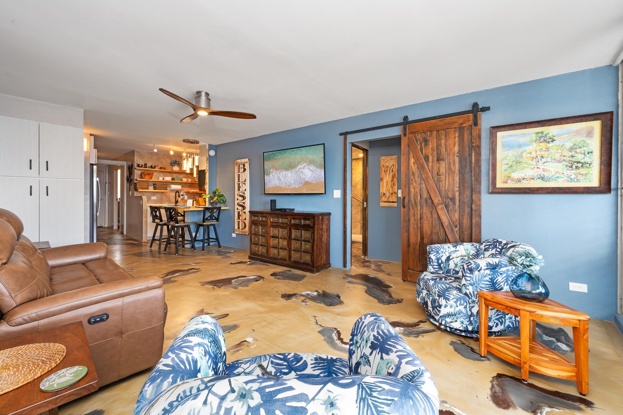 Island Sands condo # 511, Wailuku, Hawaii - photo 9 of 38