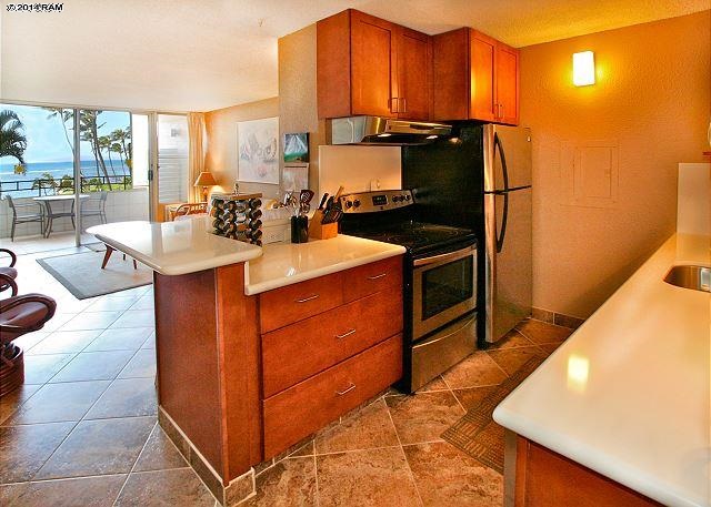 Island Sands condo # 305, Wailuku, Hawaii - photo 4 of 10