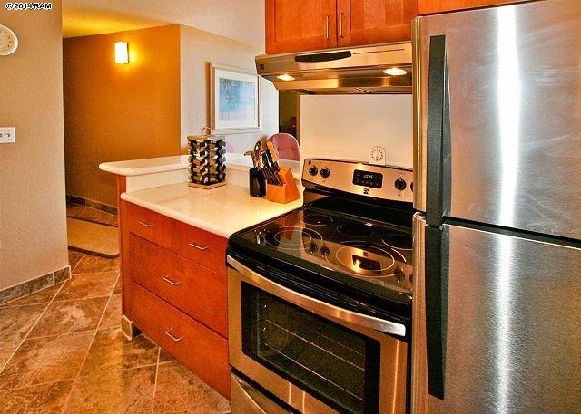 Island Sands condo # 305, Wailuku, Hawaii - photo 5 of 10