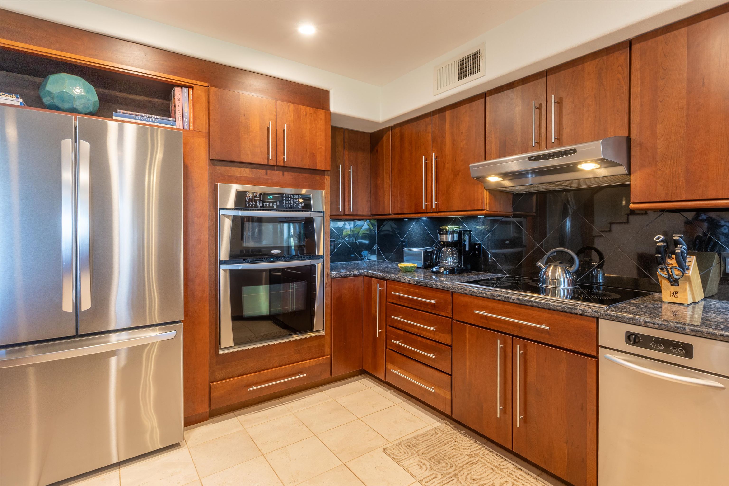 Kaanapali Plantation condo # 18, Lahaina, Hawaii - photo 7 of 49