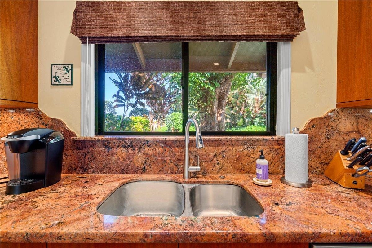 Kaanapali Plantation condo # 36, Lahaina, Hawaii - photo 10 of 31