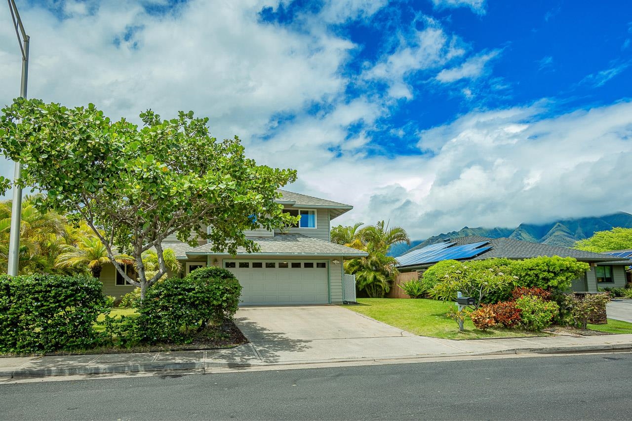 151  Kuualoha St , Kahului home - photo 3 of 33