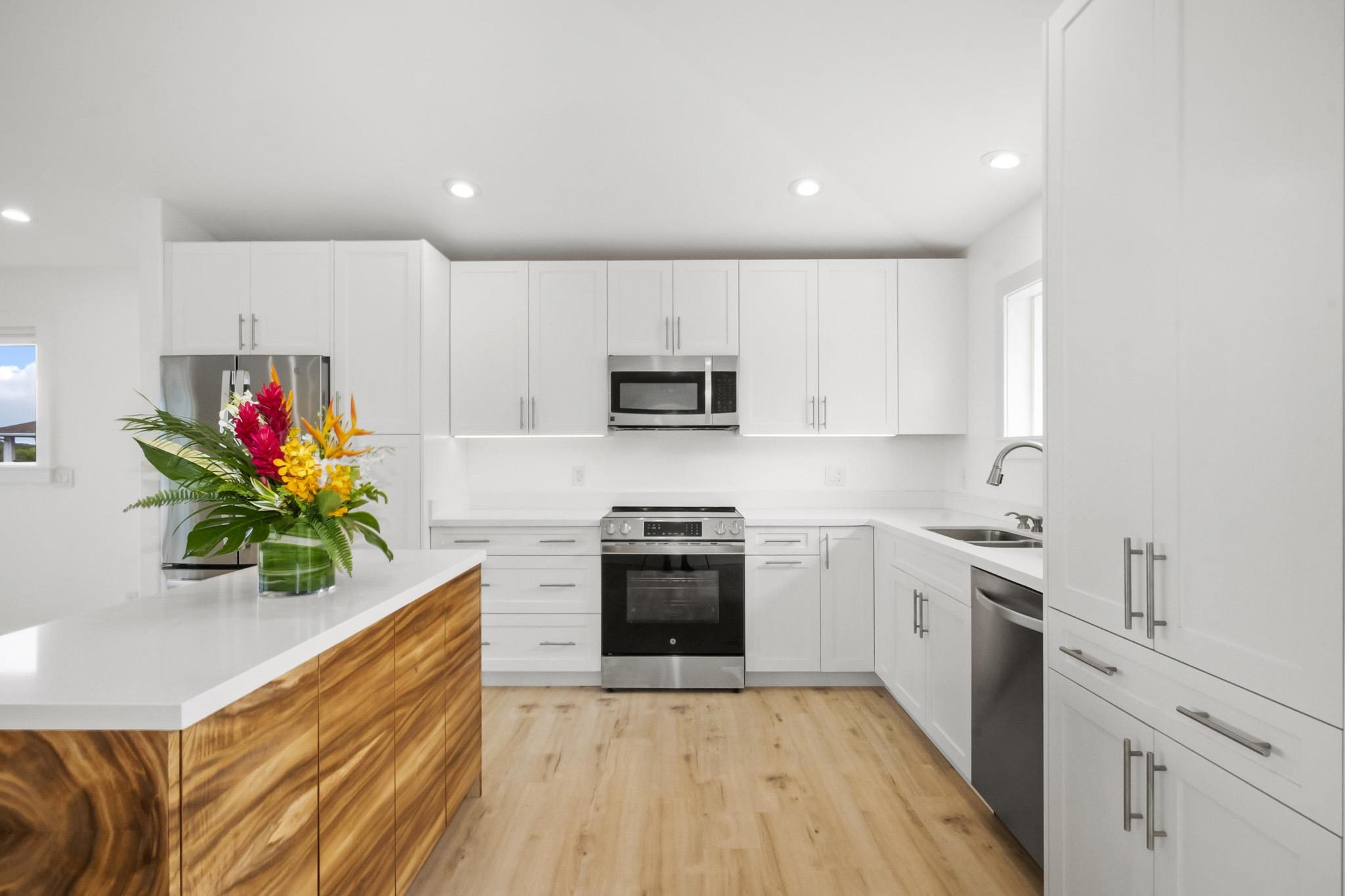 151  Walua Pl , Kihei home - photo 2 of 30