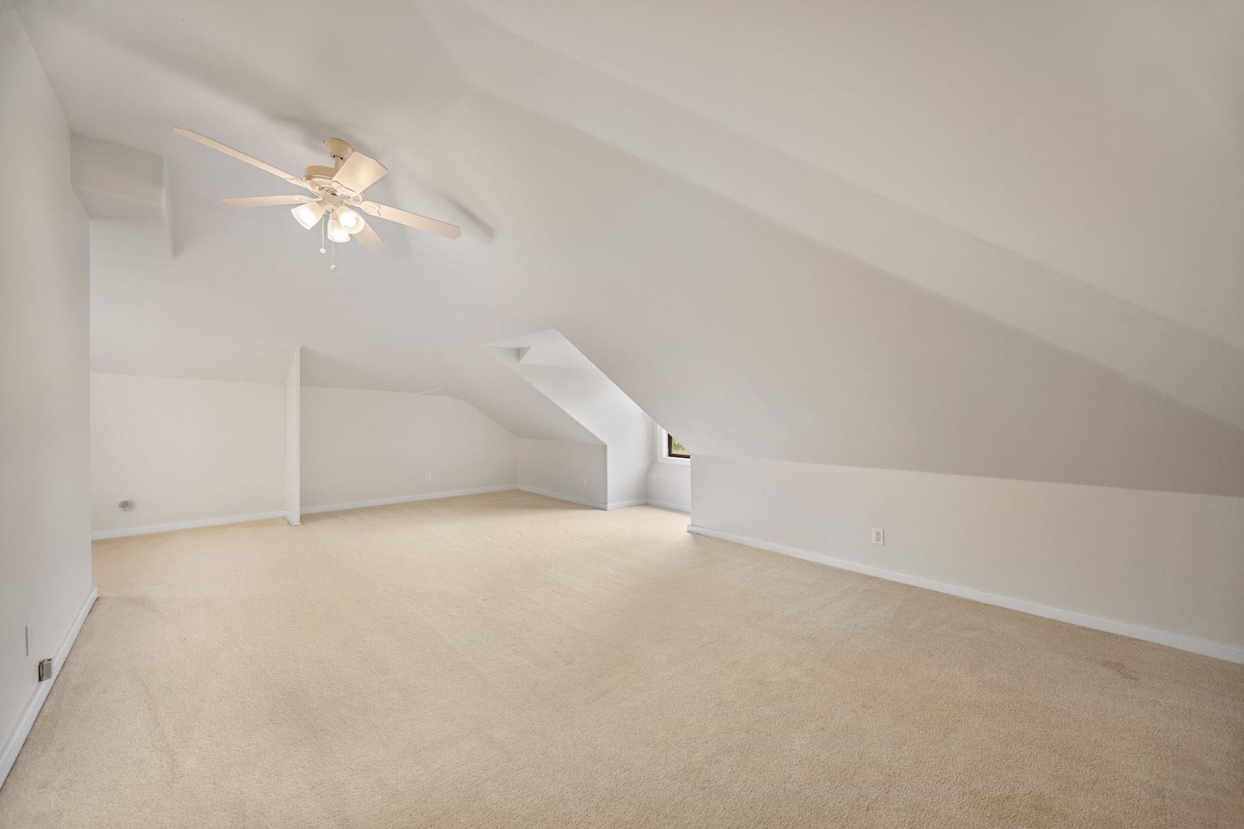 1520  Kilinoe Pl , Wailuku home - photo 35 of 50